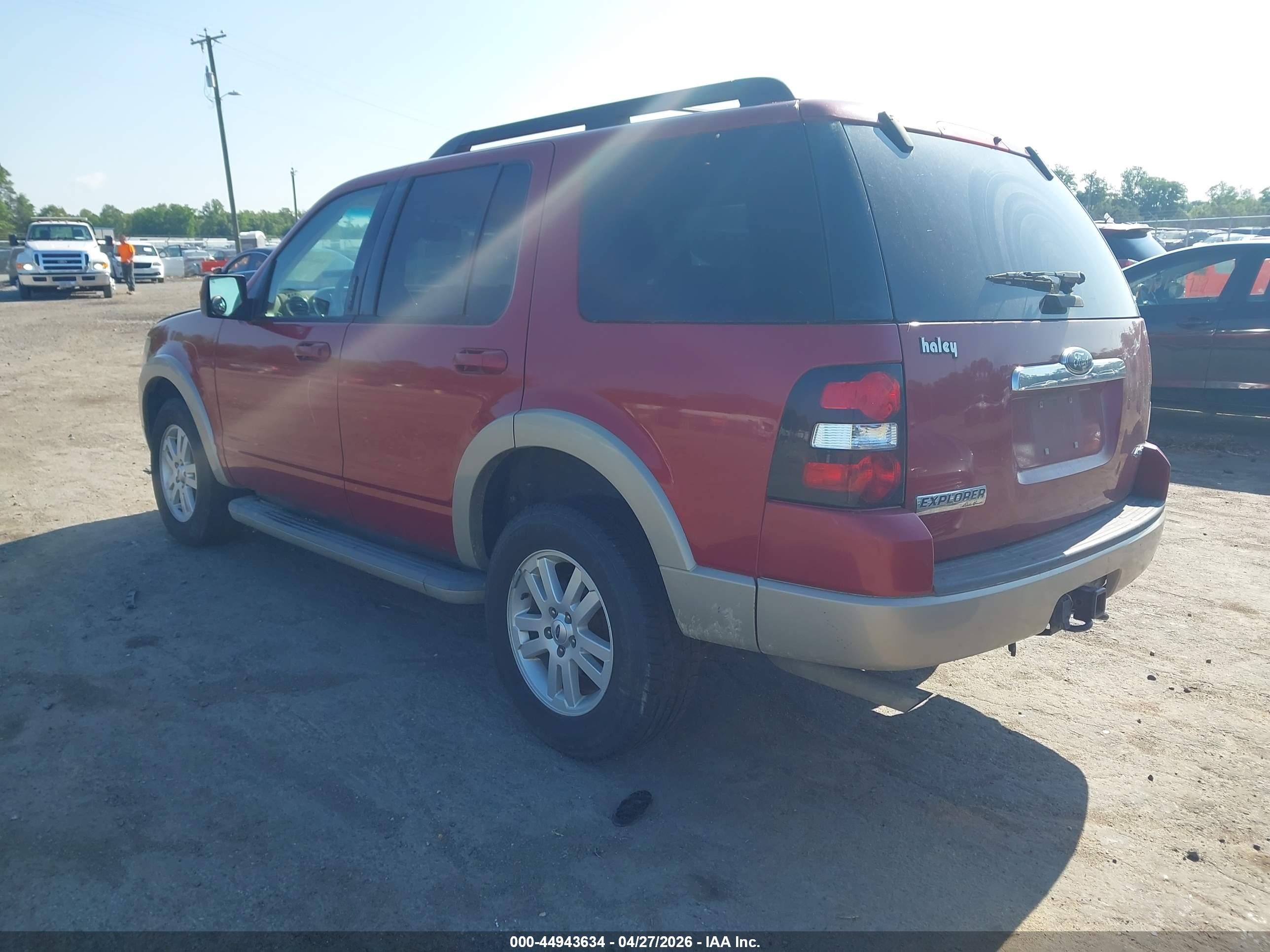 FORD EXPLORER image 3