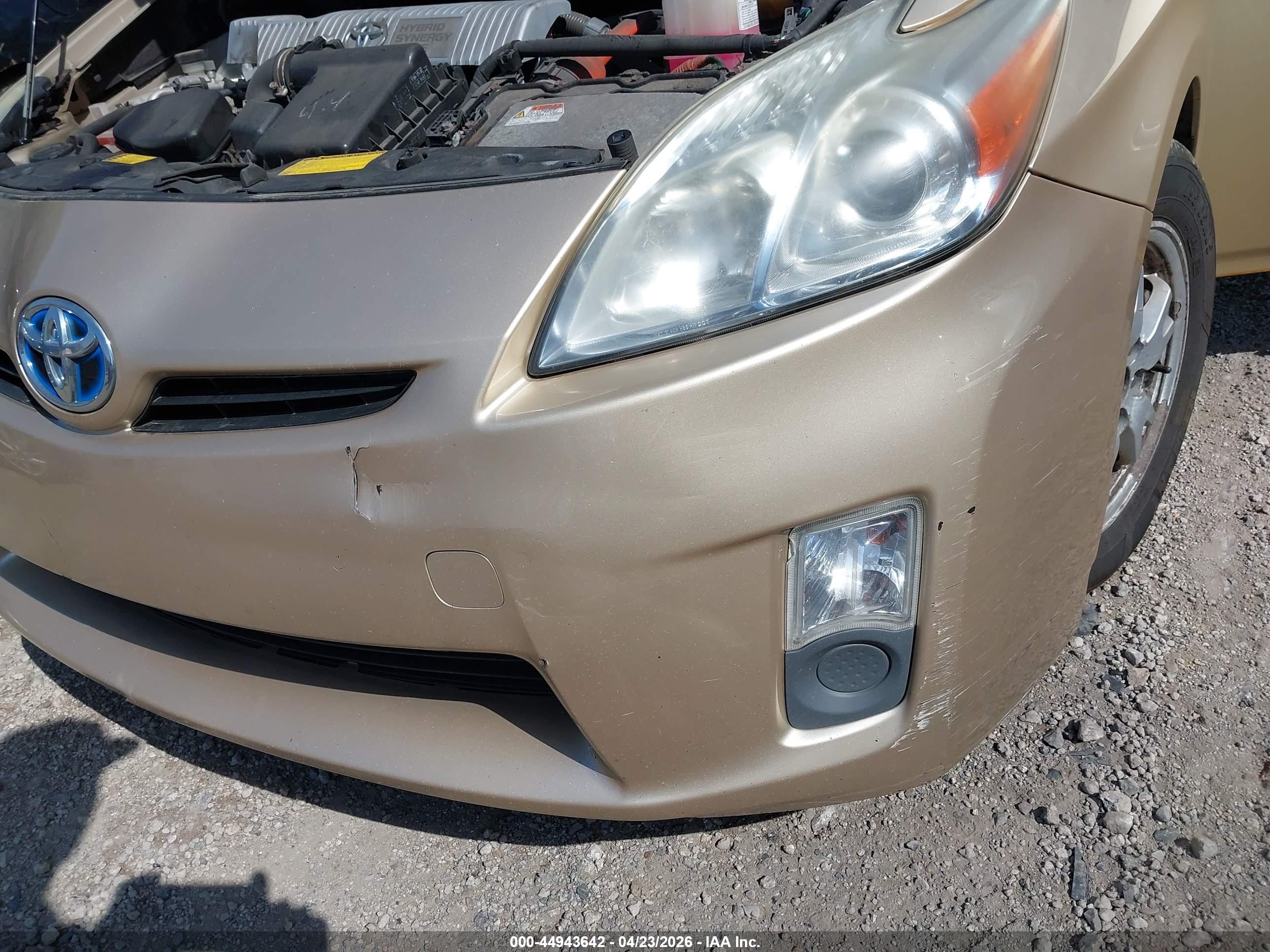 TOYOTA PRIUS image 6