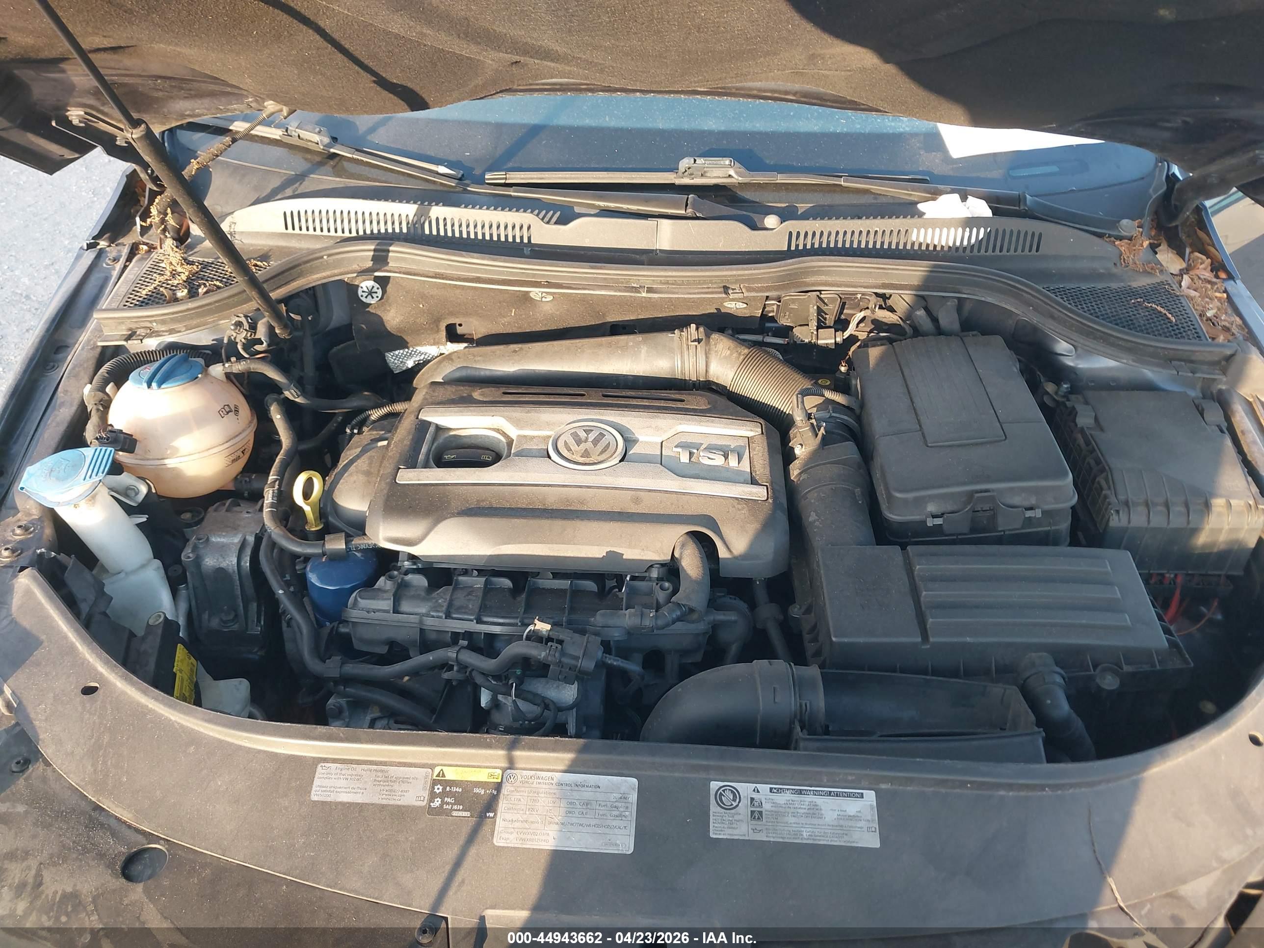 VOLKSWAGEN CC image 10