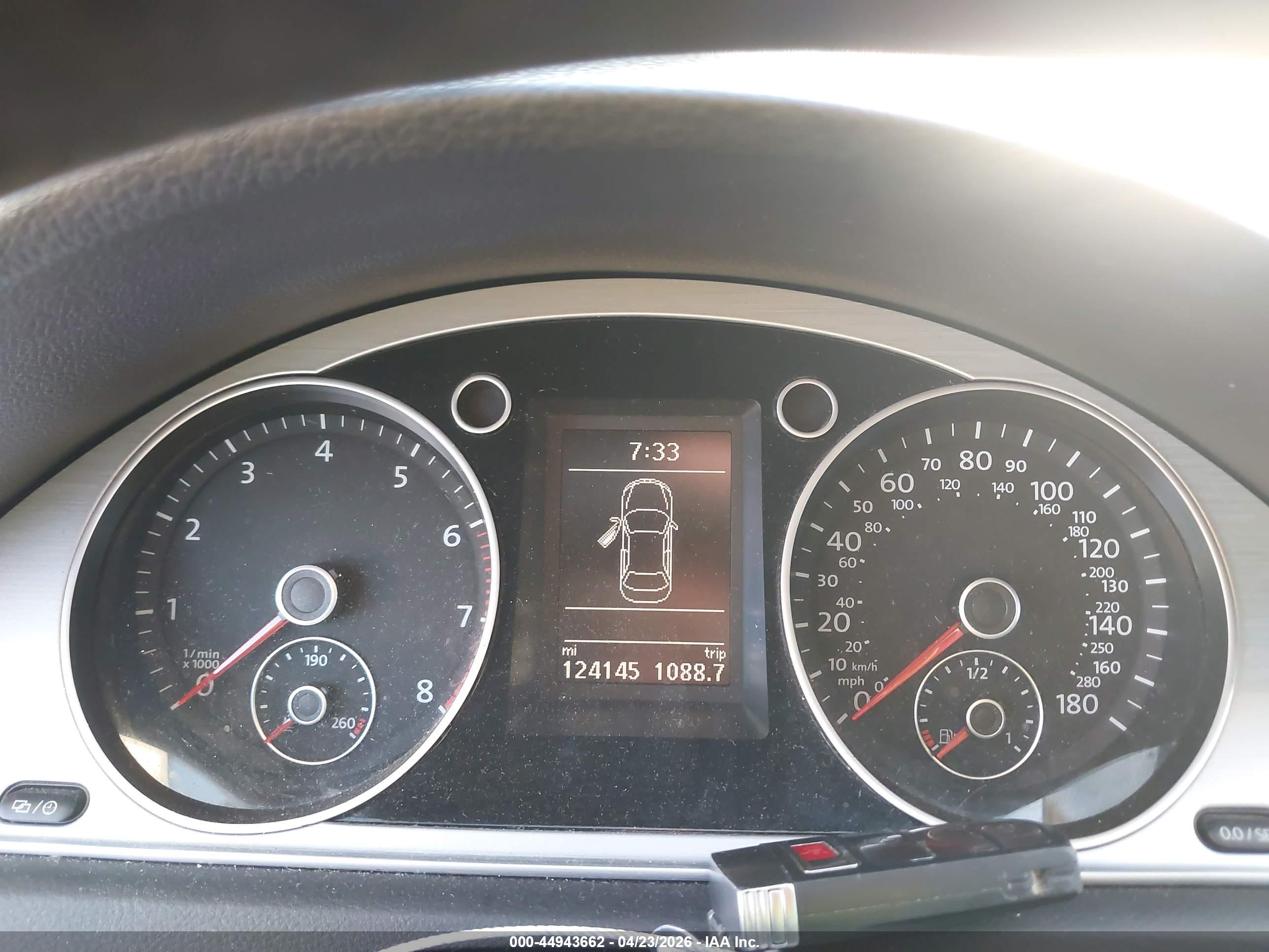 VOLKSWAGEN CC image 7