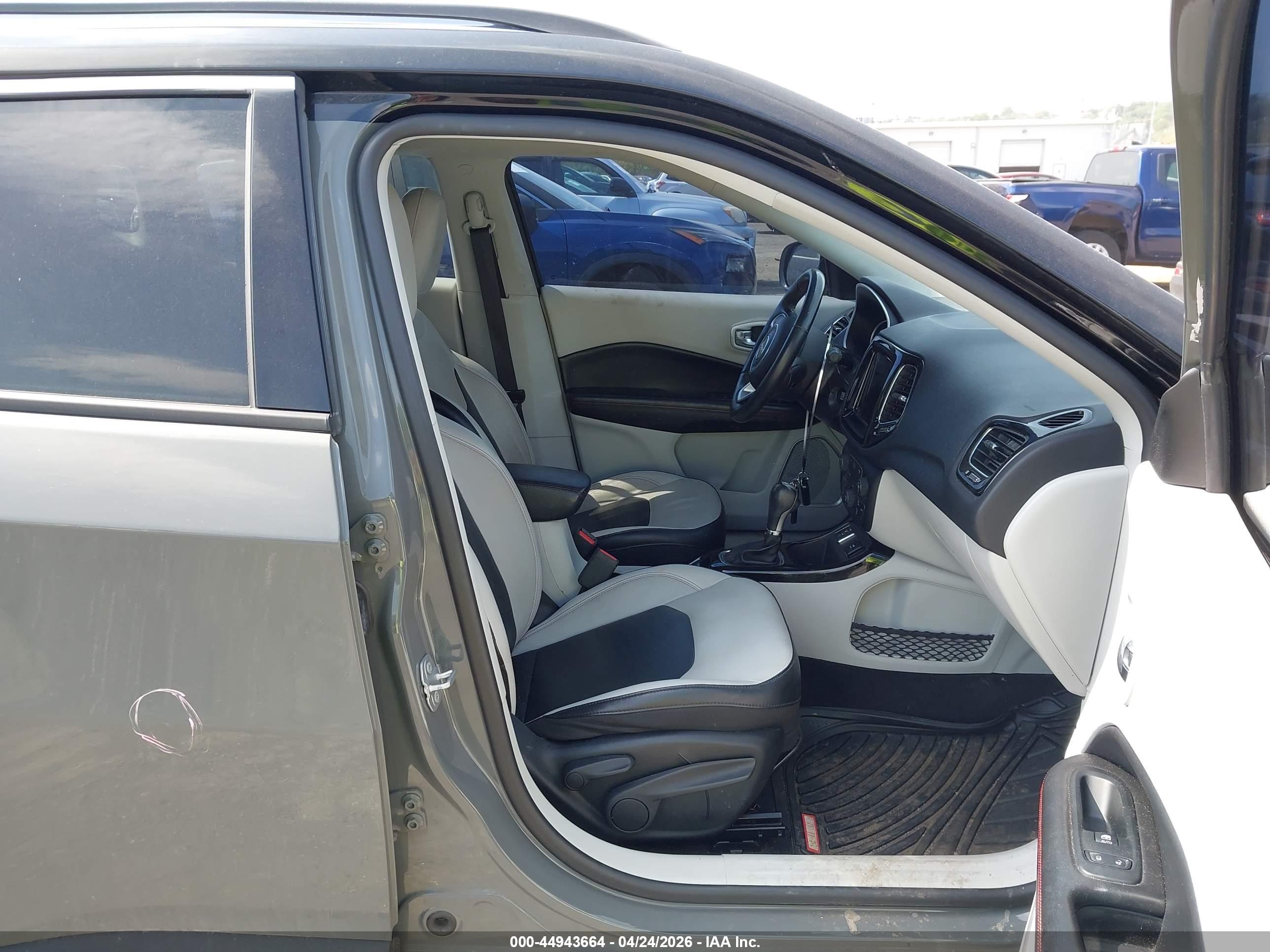 JEEP COMPASS image 5