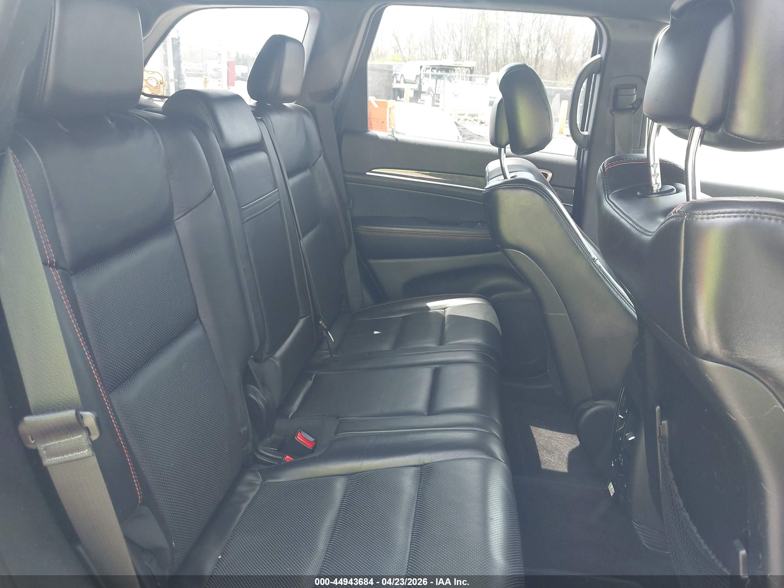 JEEP GRAND image 8