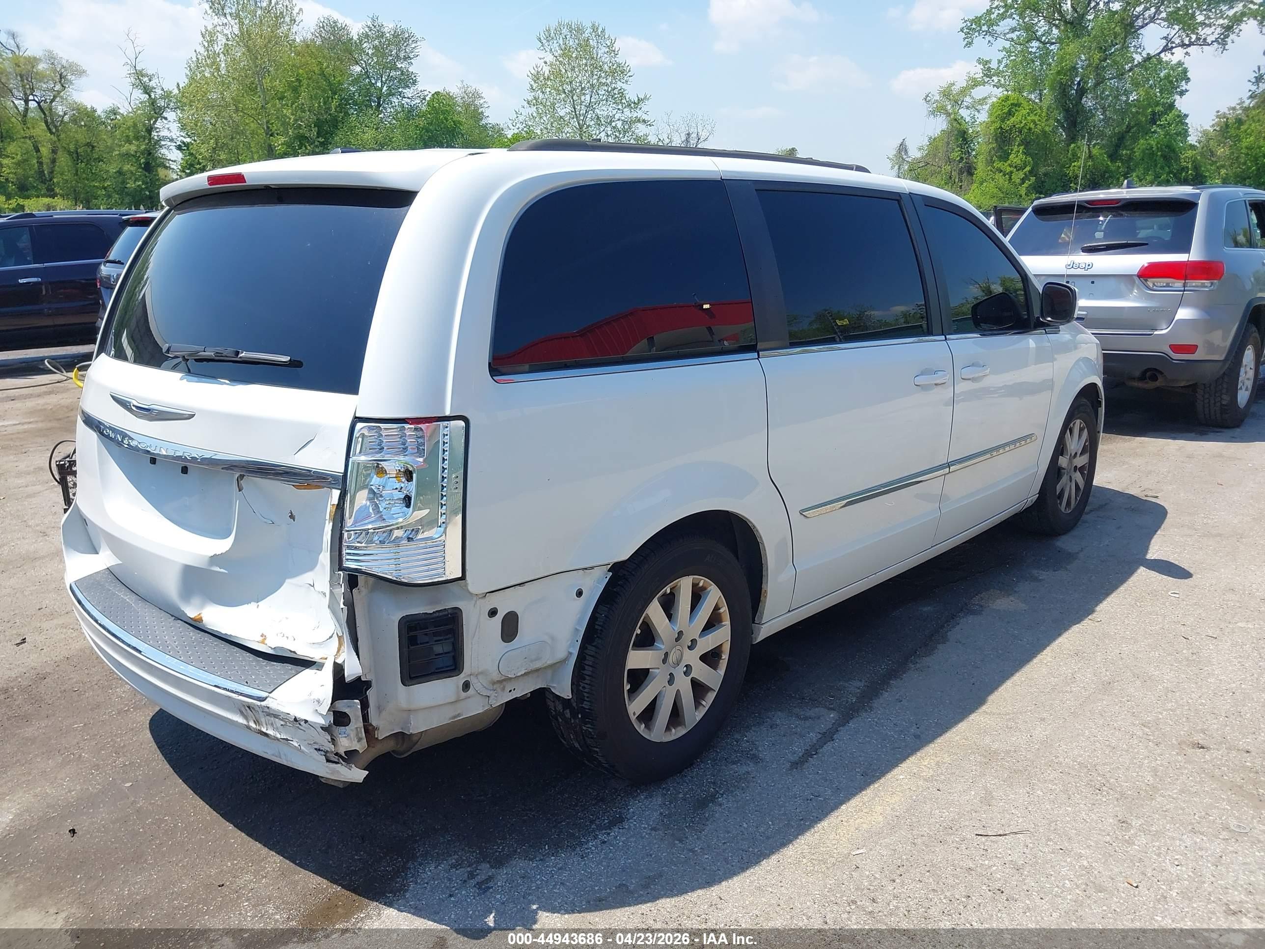 CHRYSLER TOWN image 4