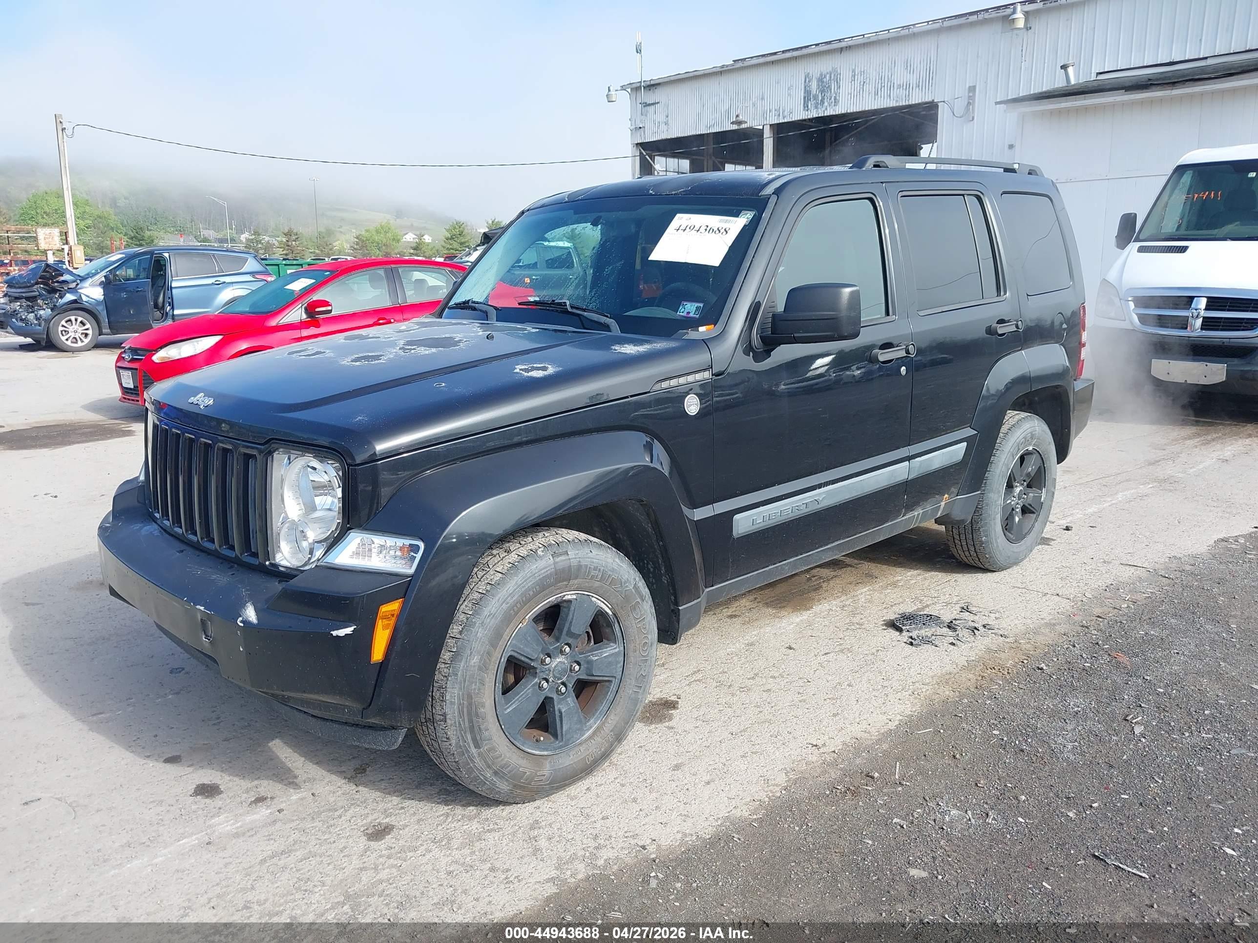 JEEP LIBERTY image 2