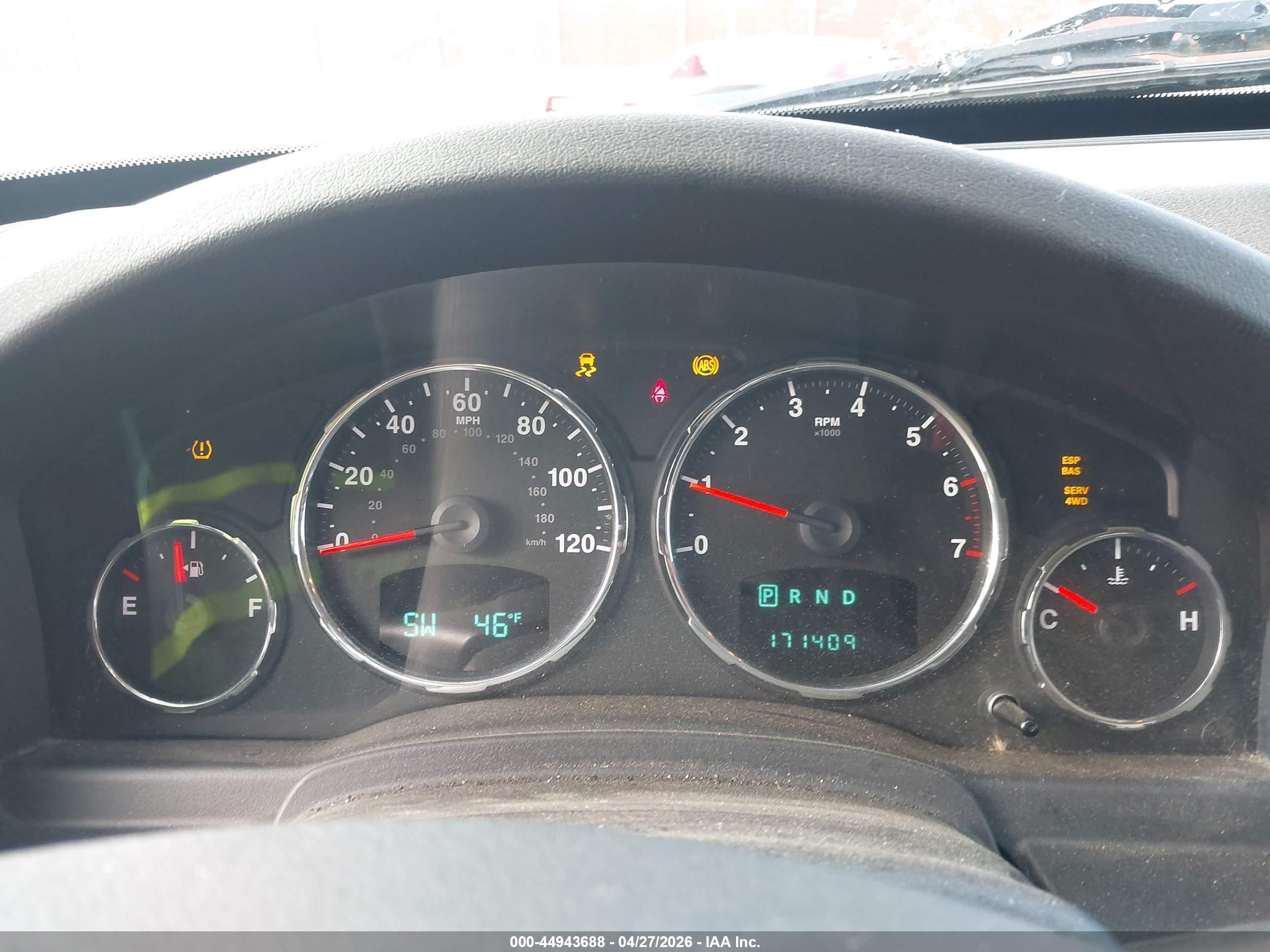 JEEP LIBERTY image 7