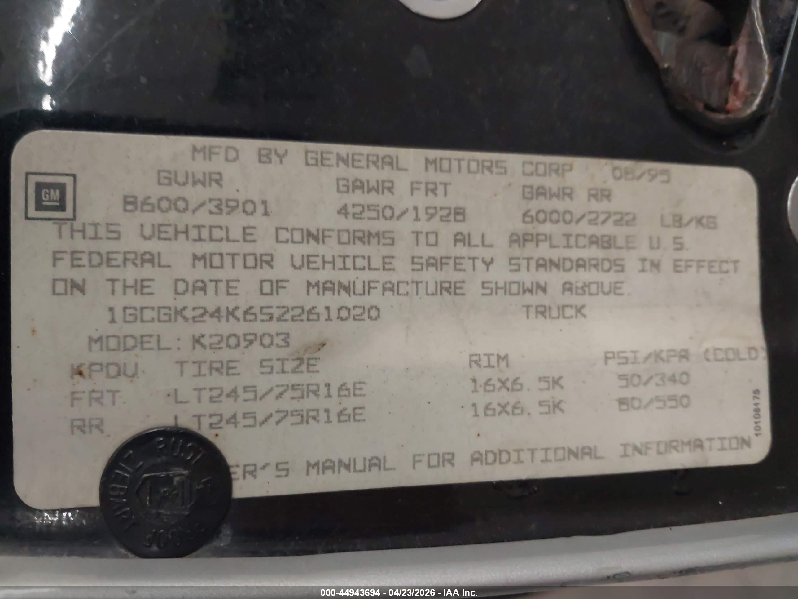 CHEVROLET GMT-400 image 9