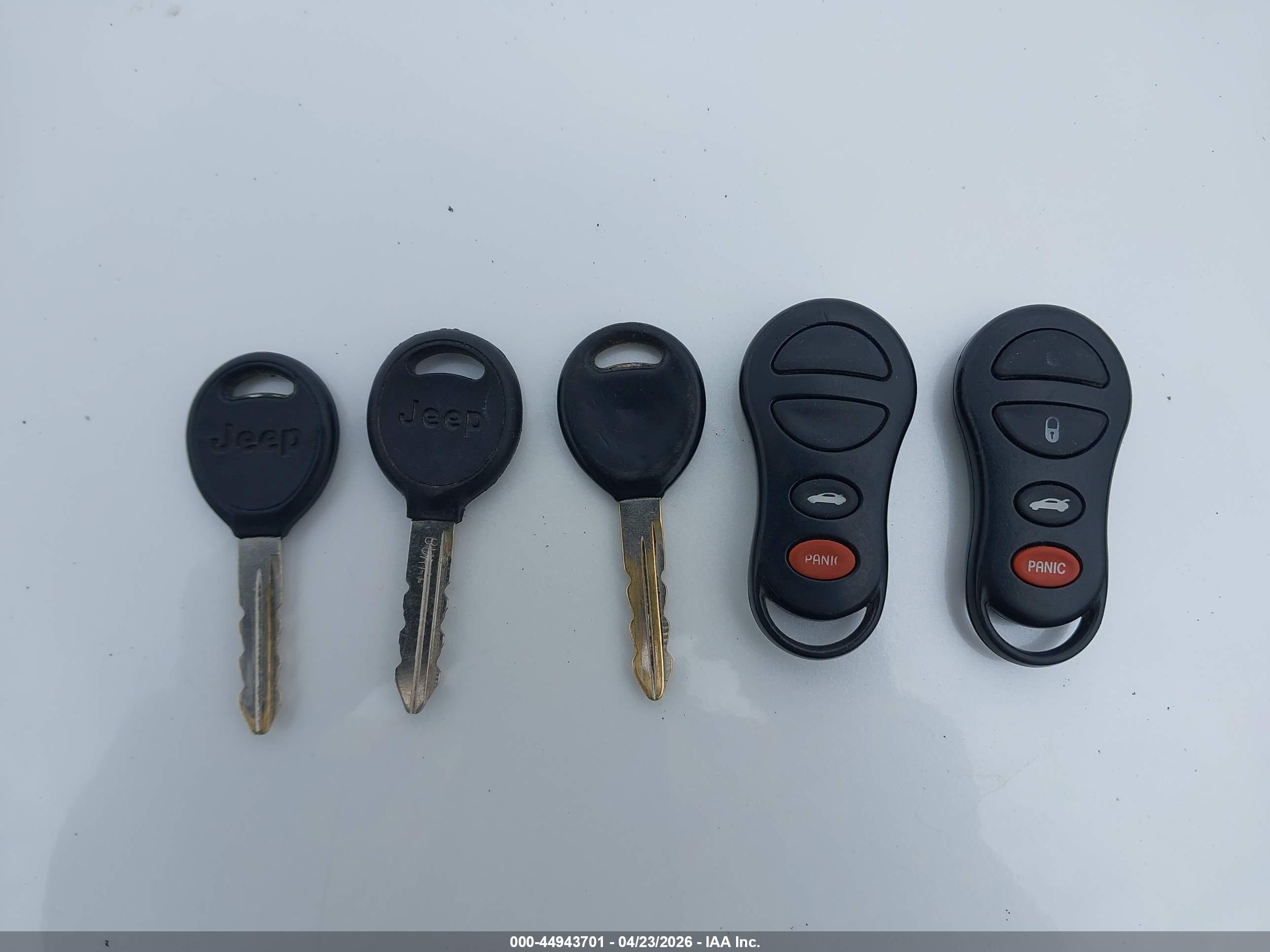 JEEP LIBERTY image 11