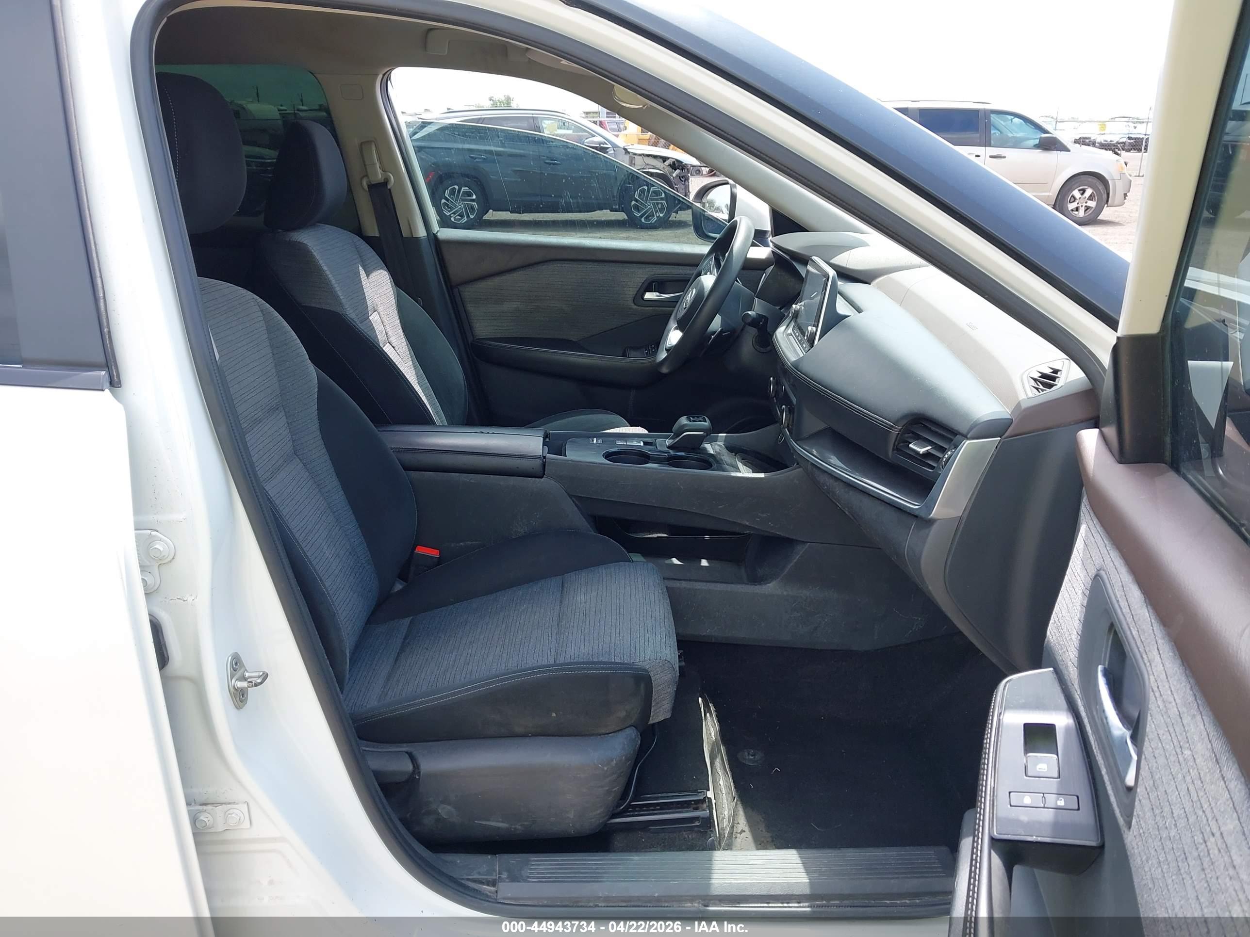 NISSAN ROGUE image 5