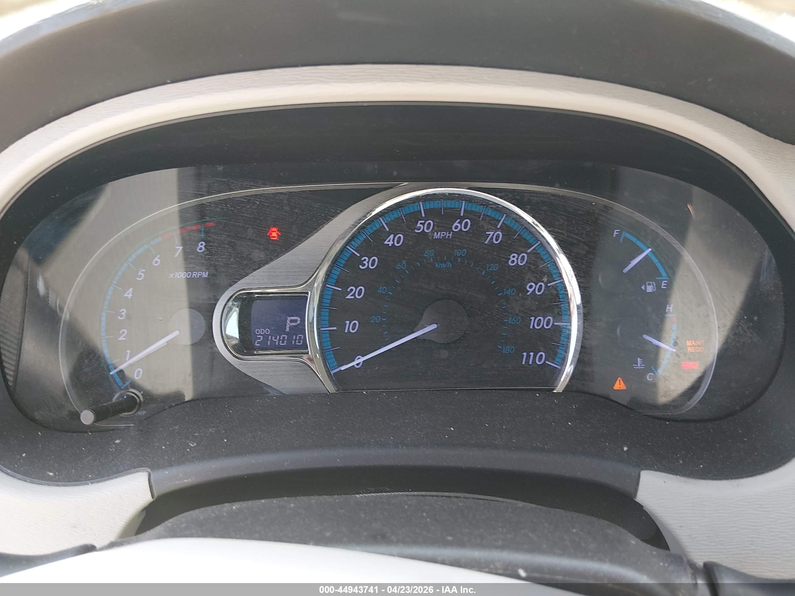TOYOTA SIENNA image 7