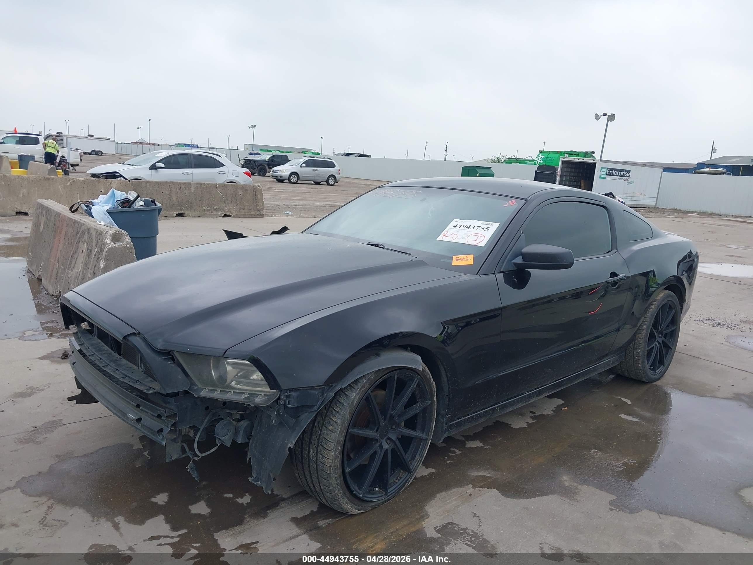FORD MUSTANG image 2