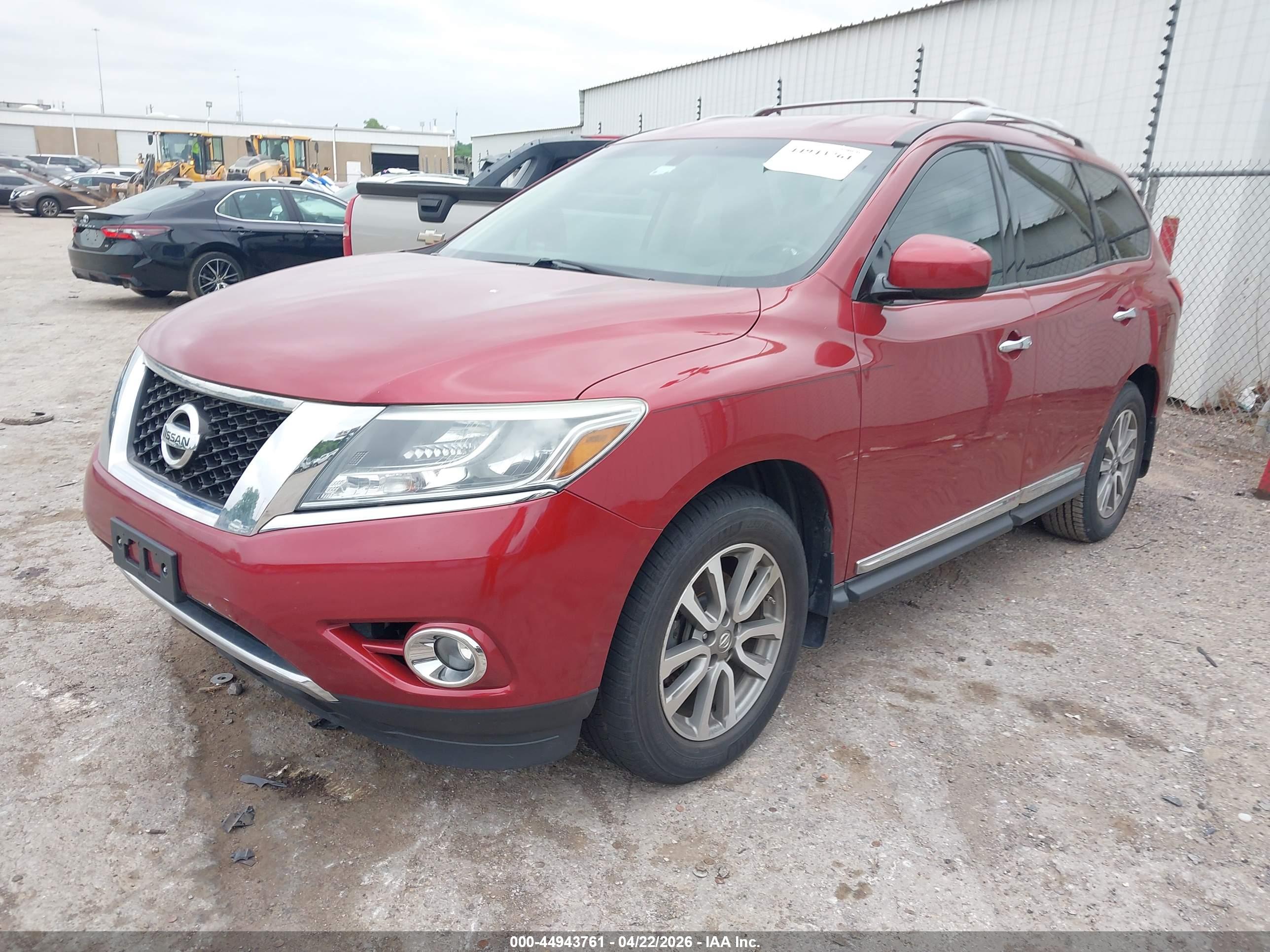 NISSAN PATHFINDER image 2