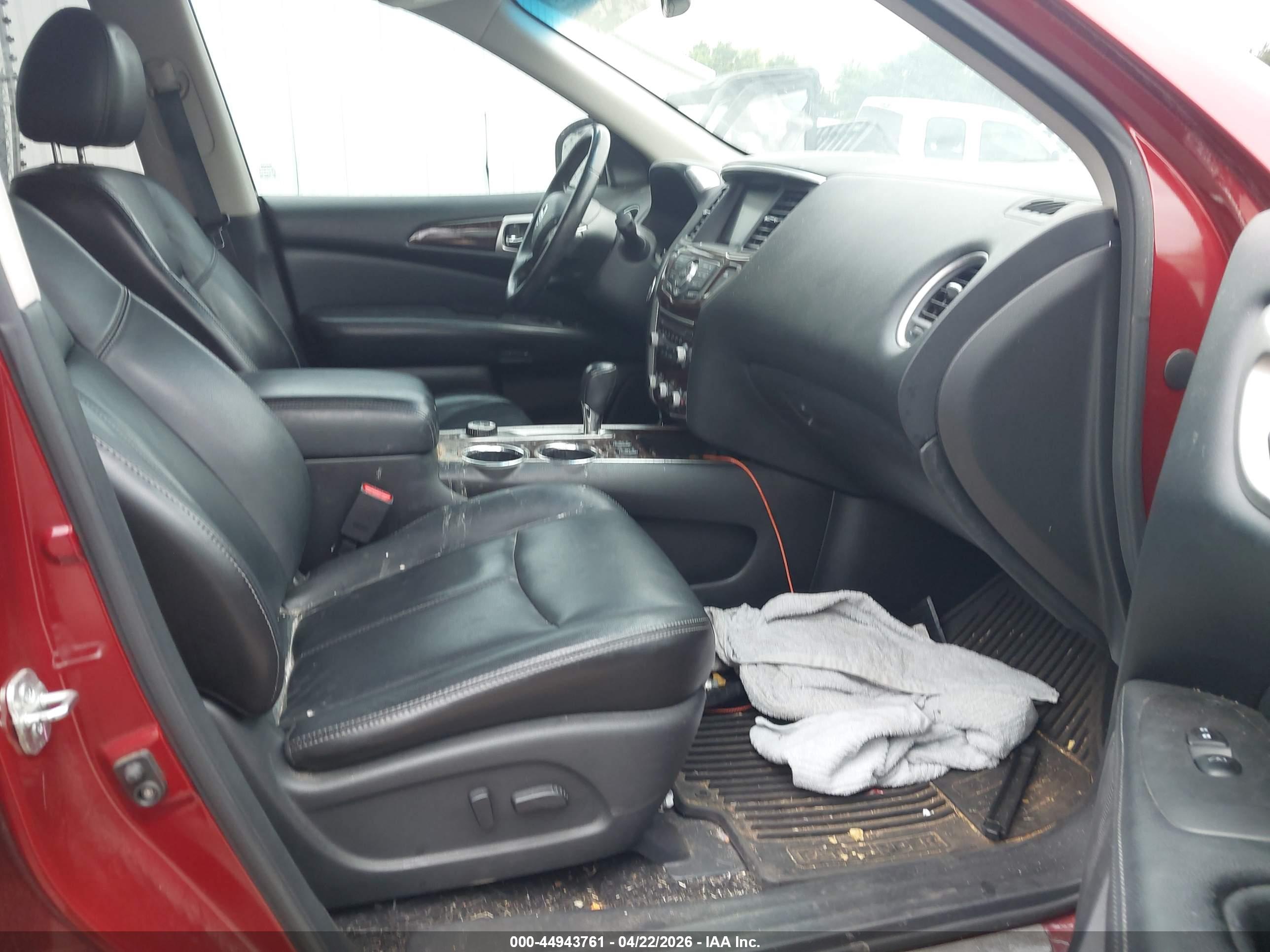 NISSAN PATHFINDER image 5