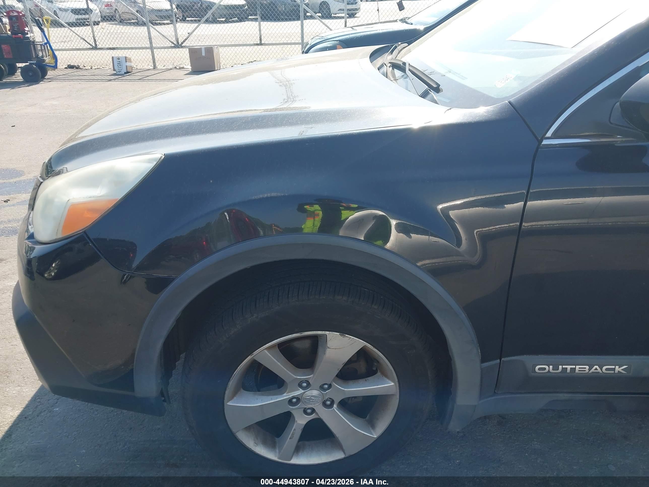 SUBARU OUTBACK image 6