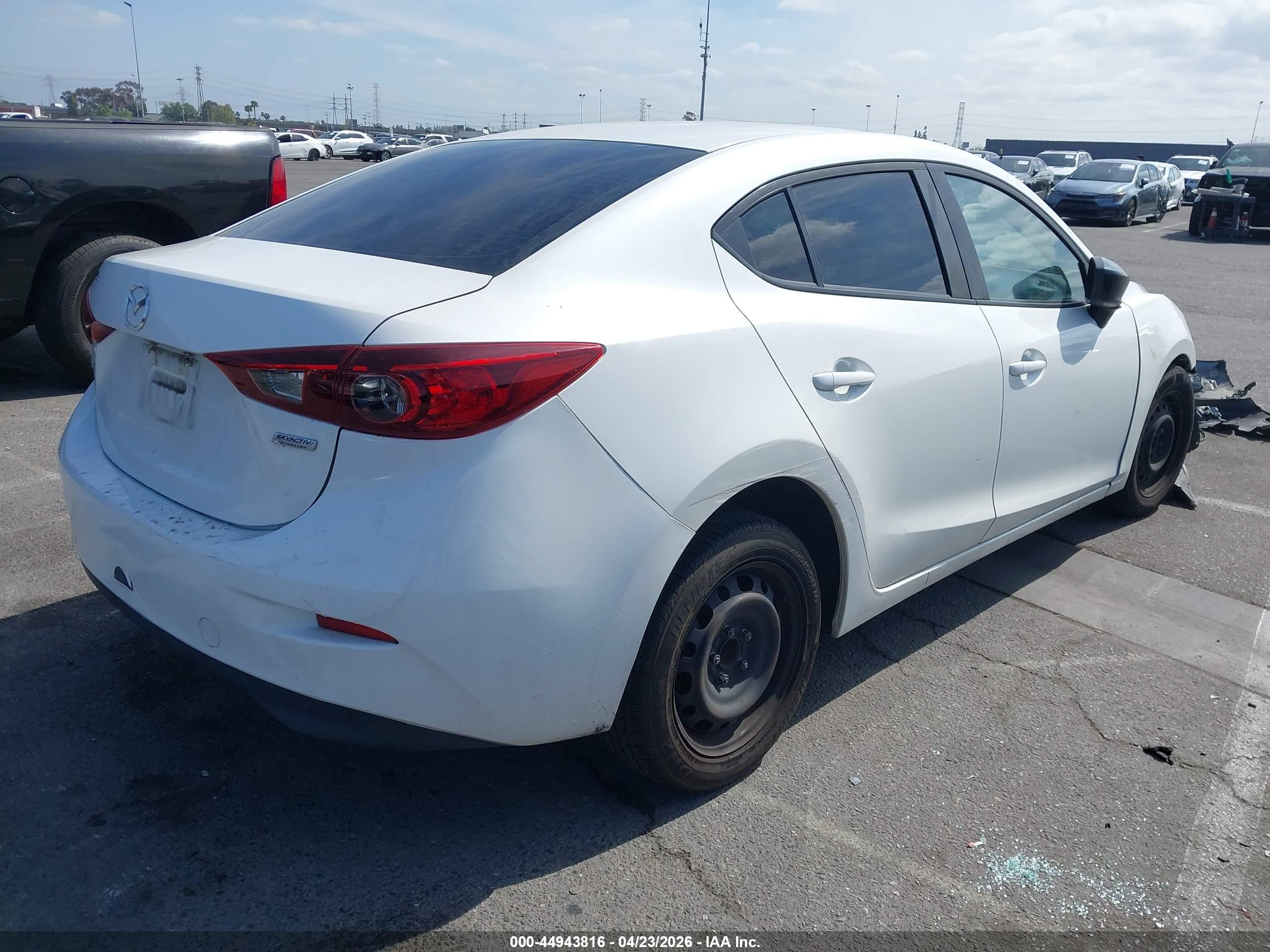 MAZDA MAZDA3 image 4