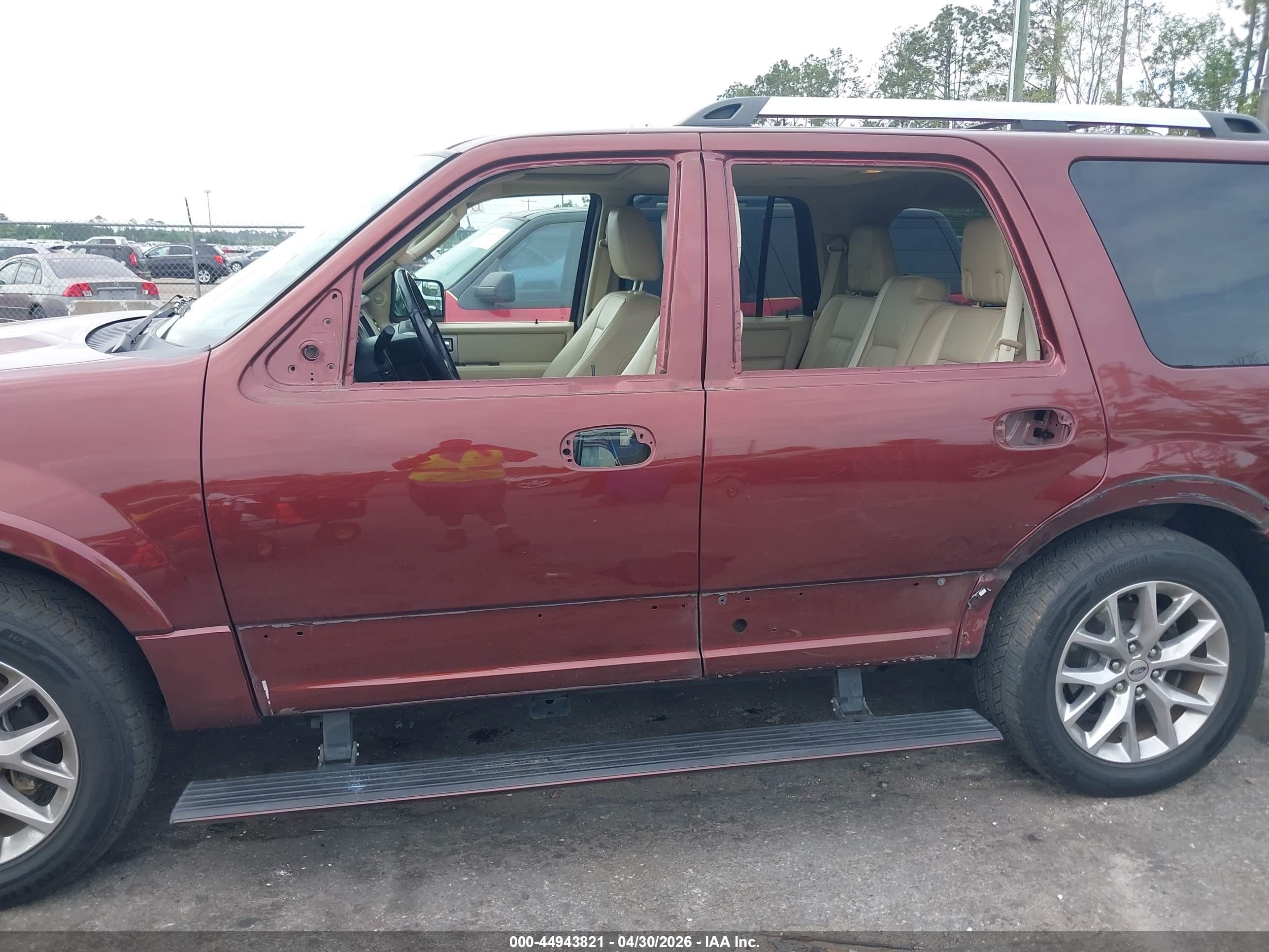 FORD EXPEDITION image 6
