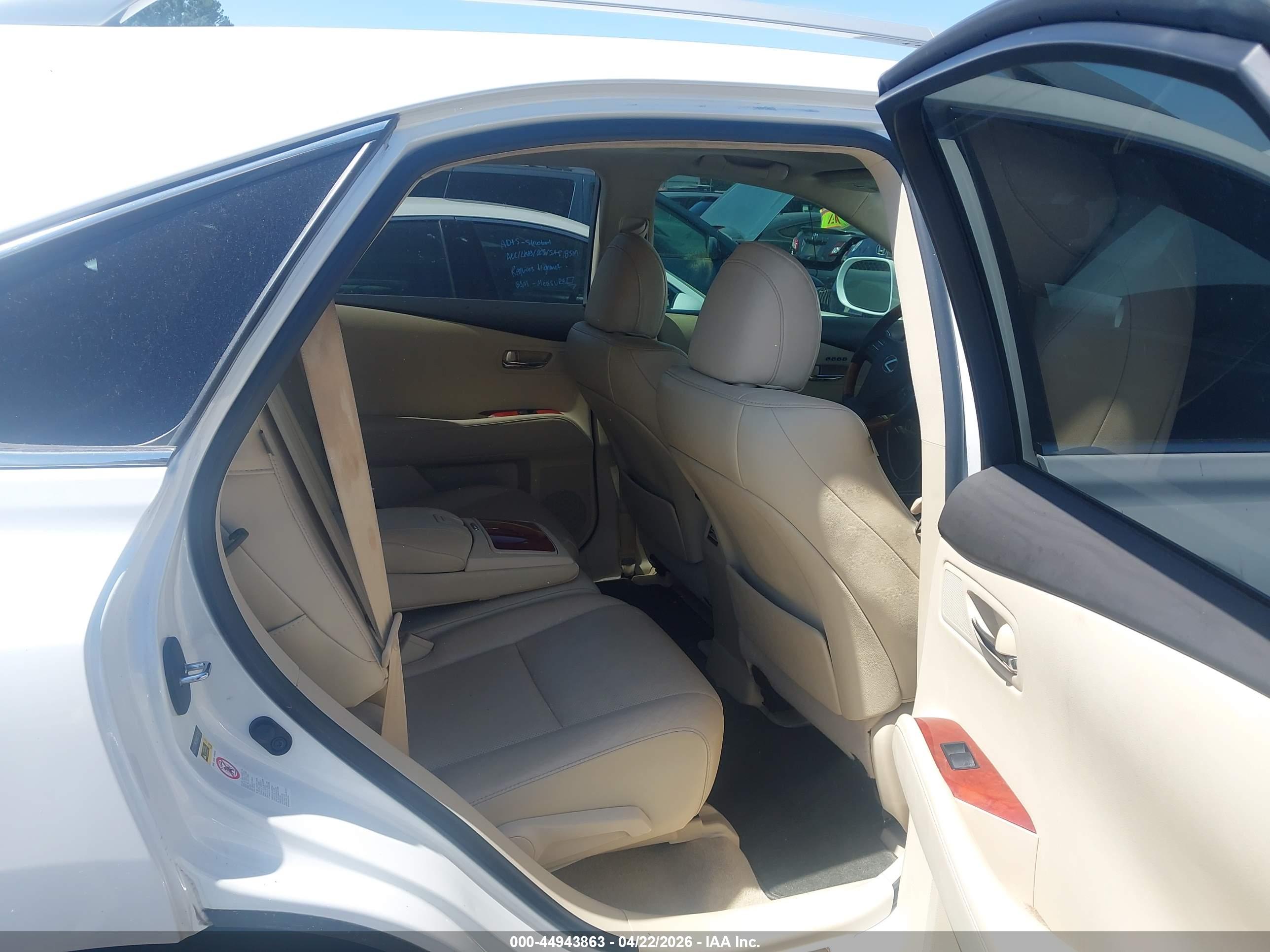 LEXUS RX image 8