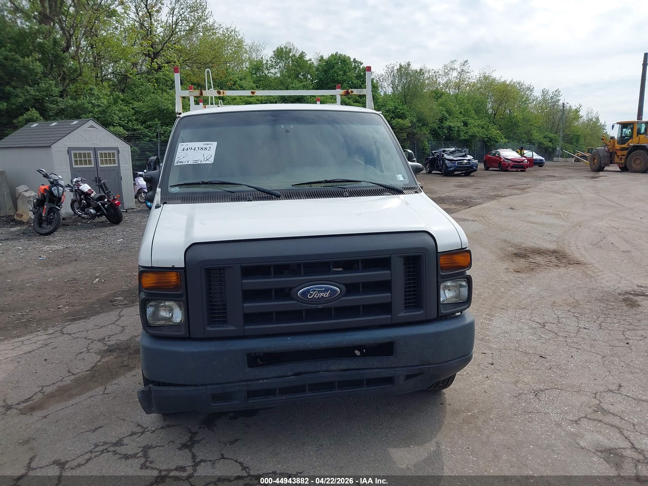 FORD E-350 image 6