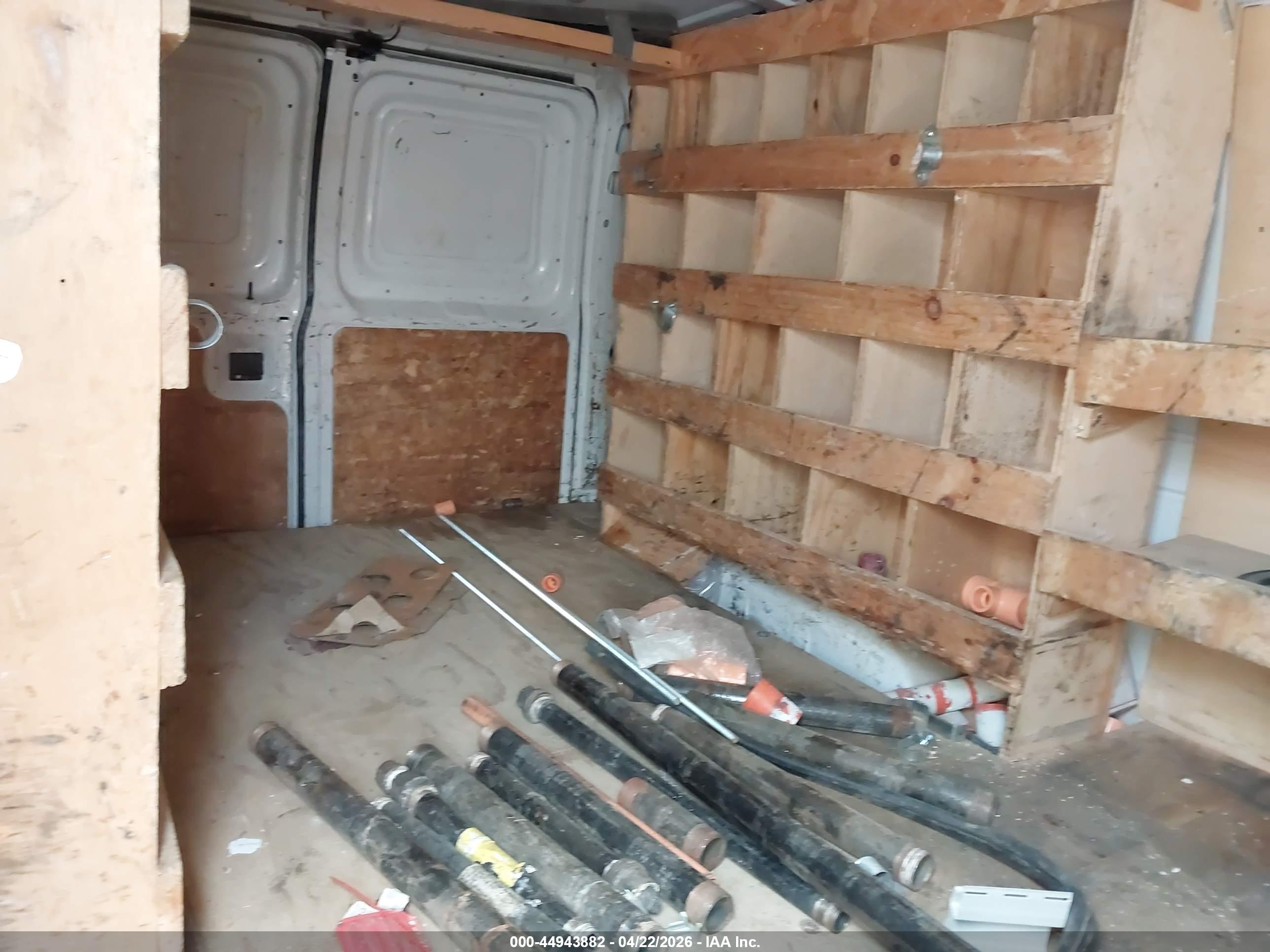 FORD E-350 image 8