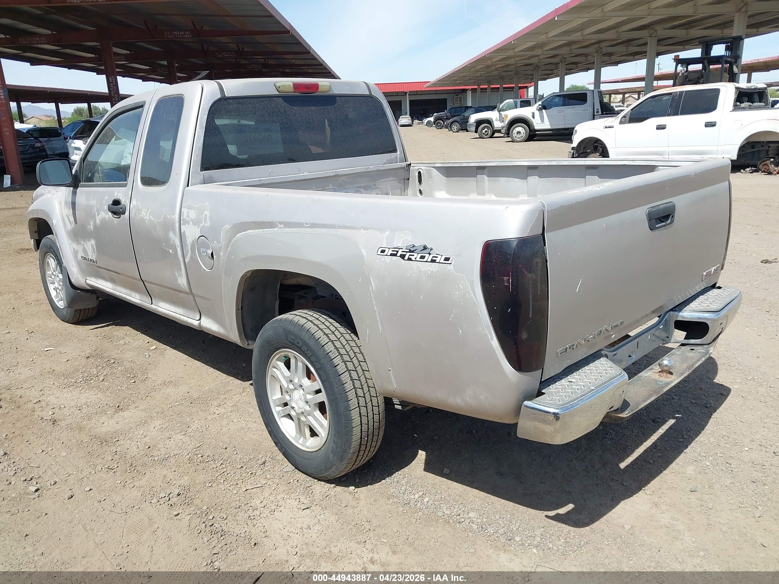 GMC CANYON image 3
