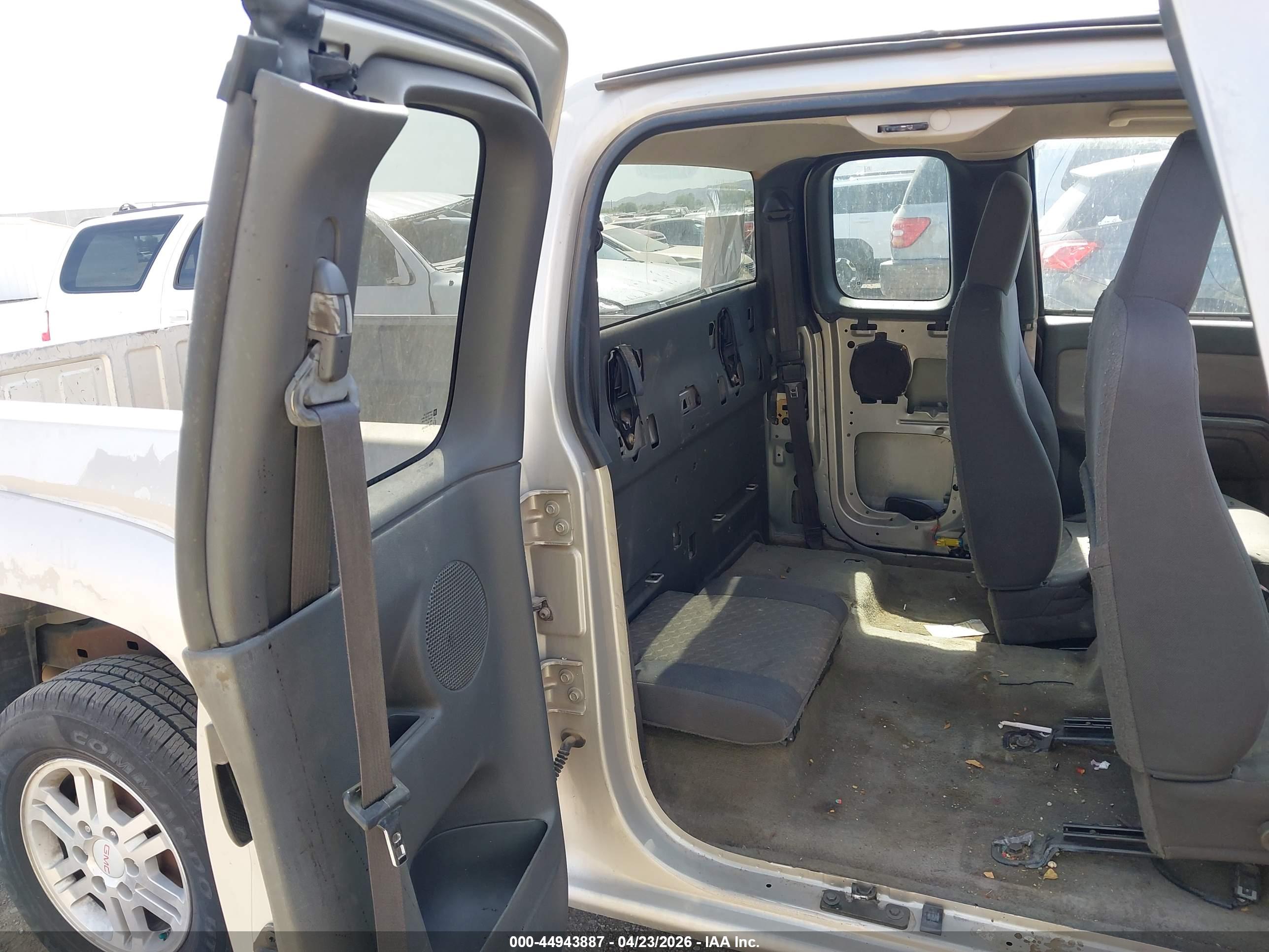 GMC CANYON image 8