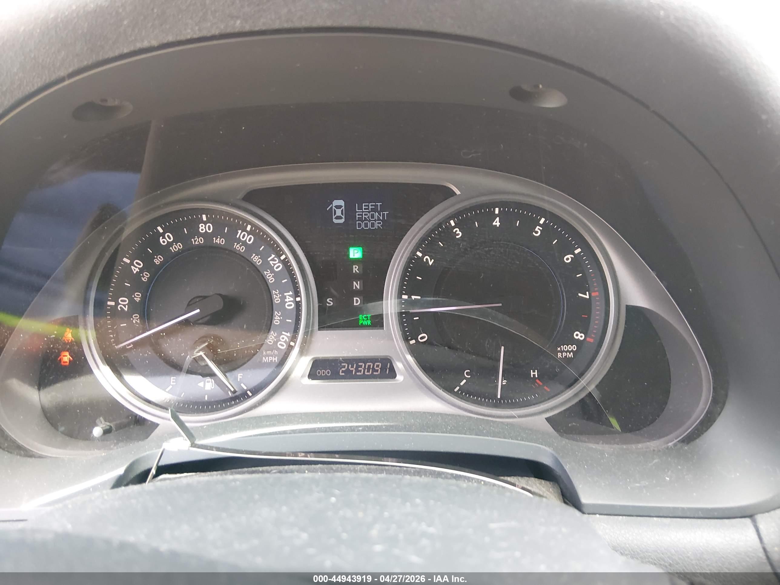 LEXUS IS image 7
