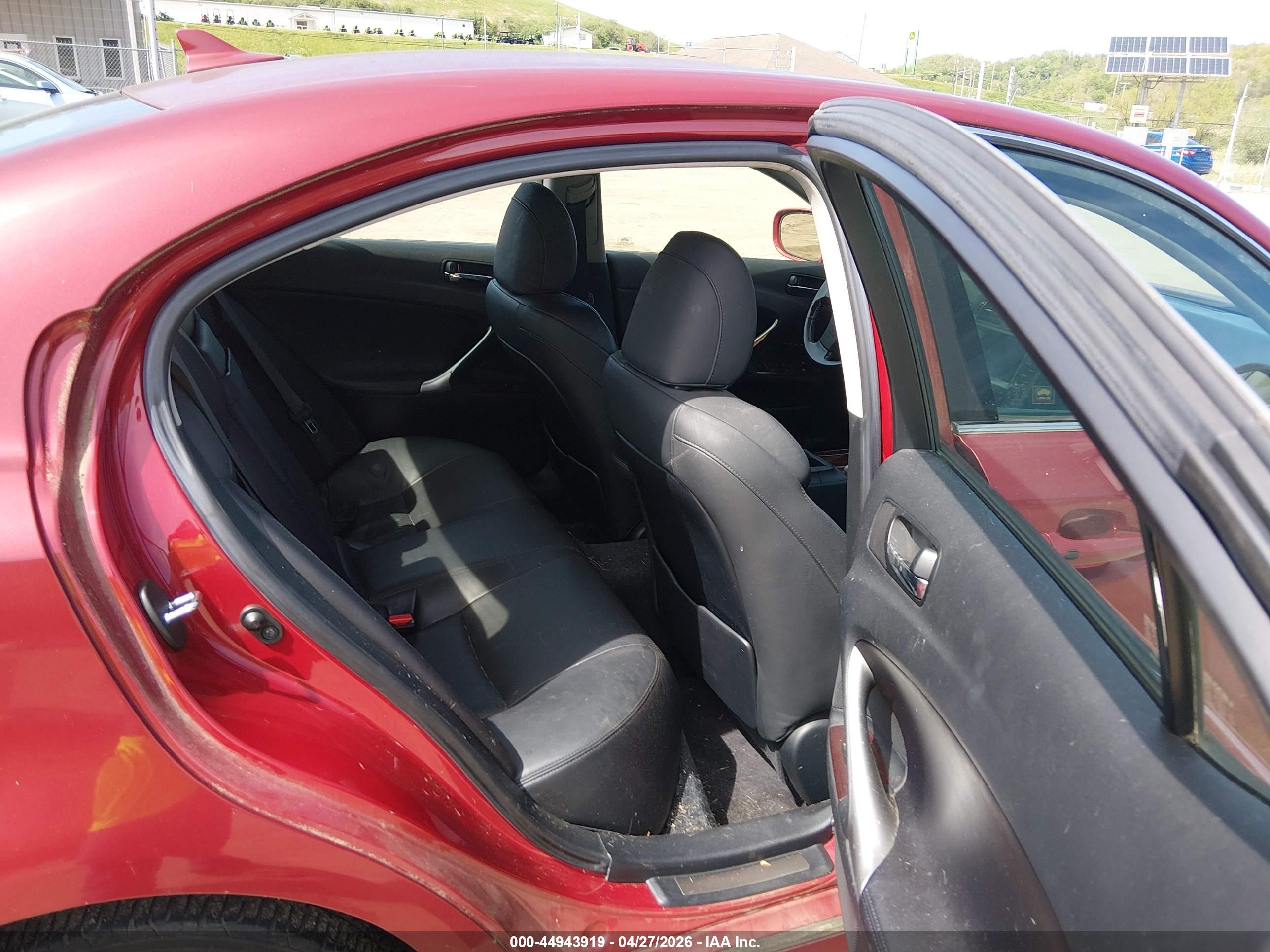 LEXUS IS image 8