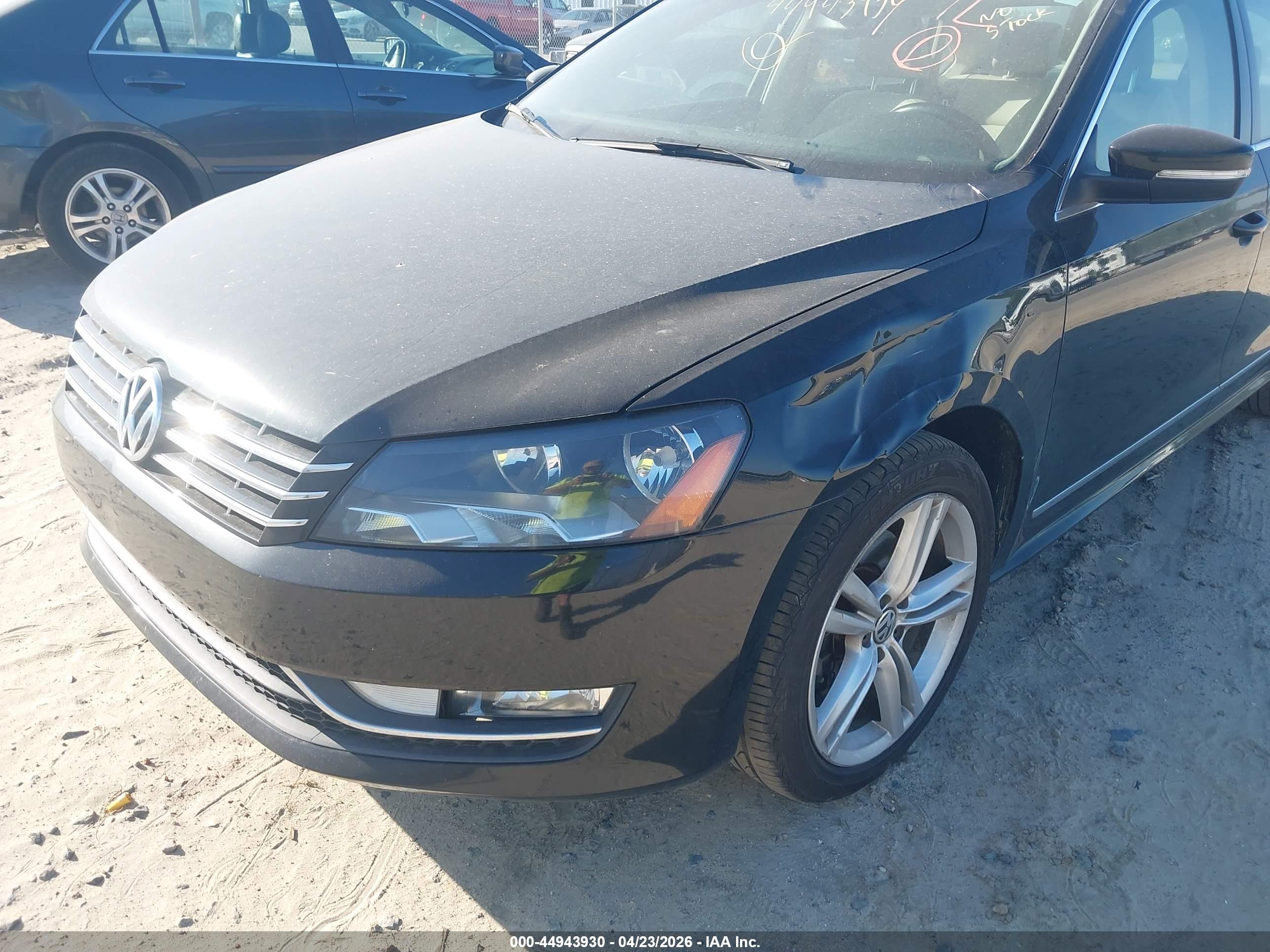 VOLKSWAGEN PASSAT image 6