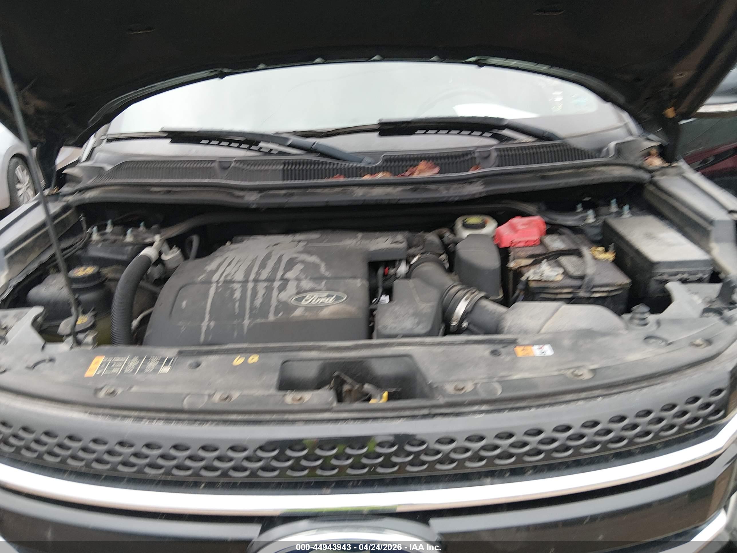 FORD EXPLORER image 10