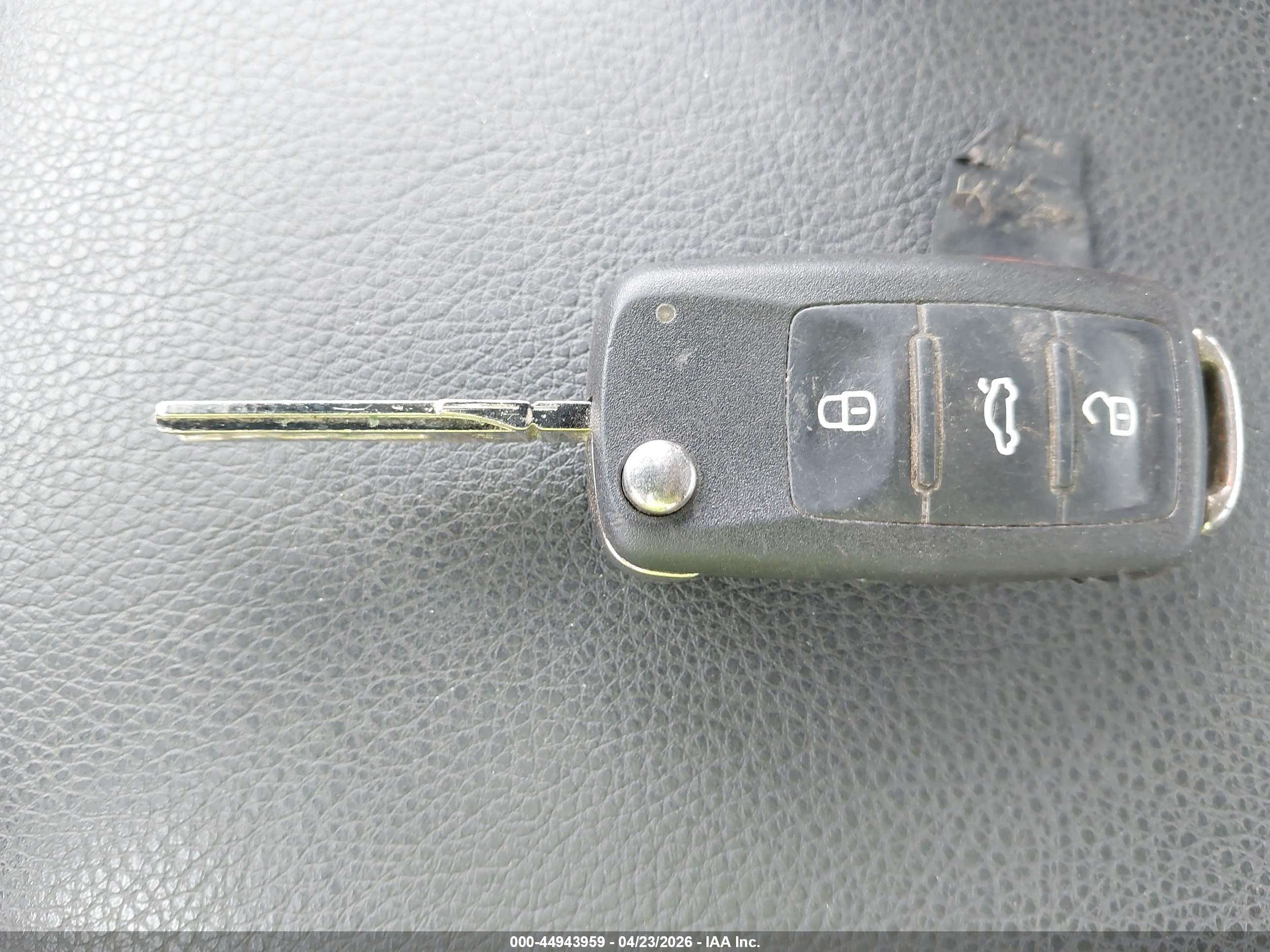 VOLKSWAGEN JETTA image 11