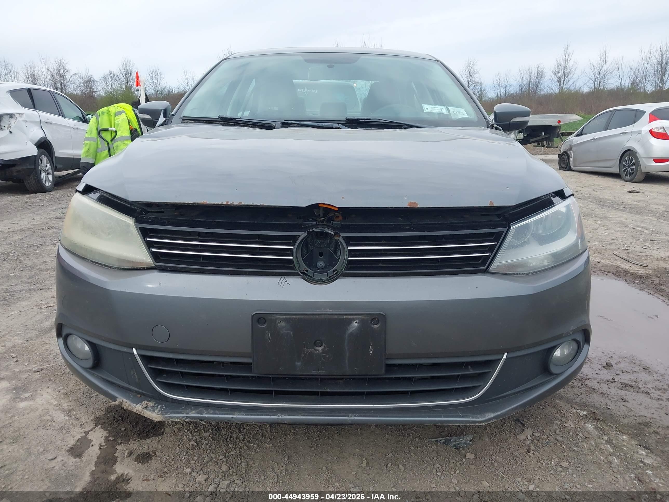 VOLKSWAGEN JETTA image 6