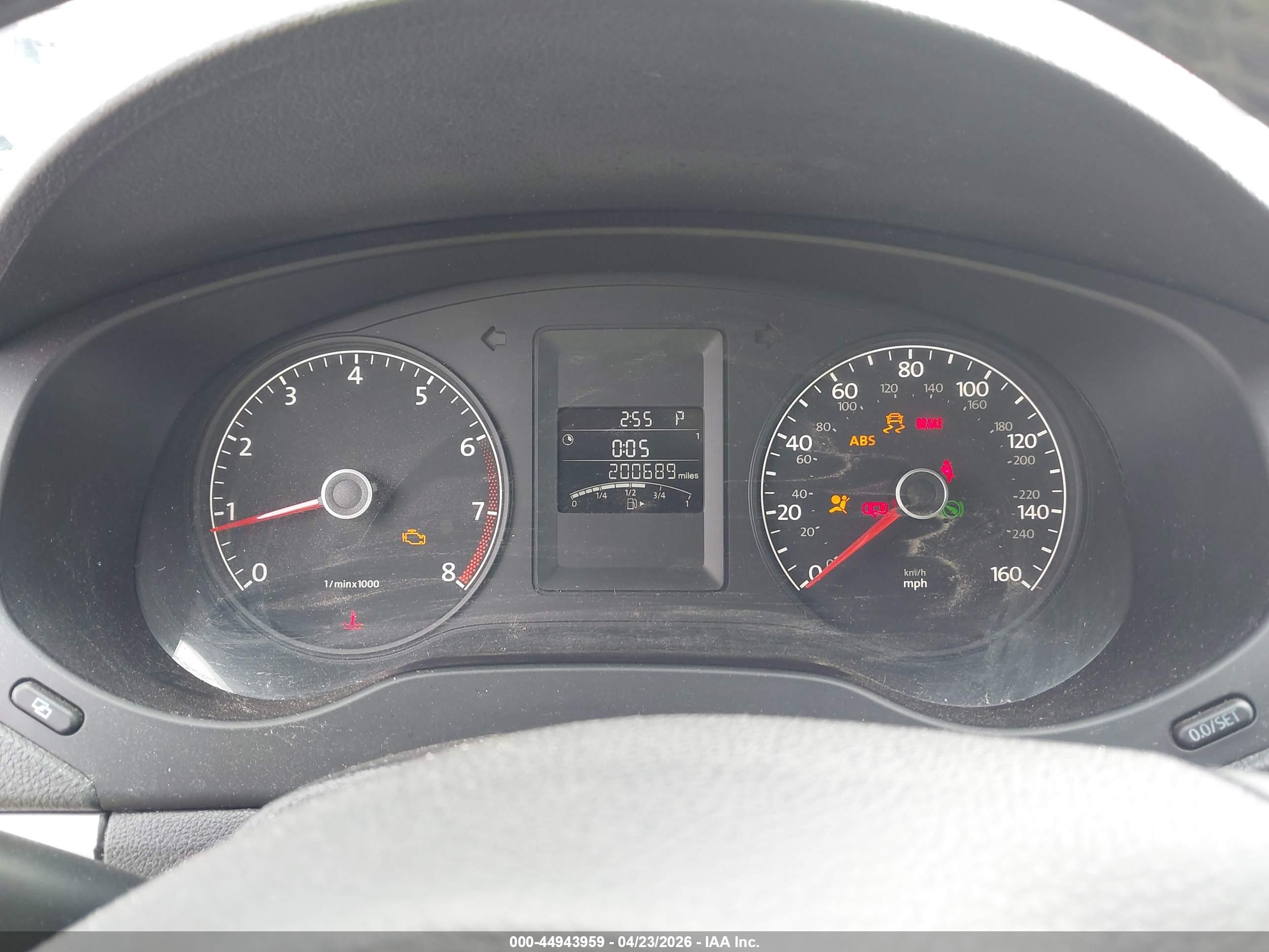 VOLKSWAGEN JETTA image 7