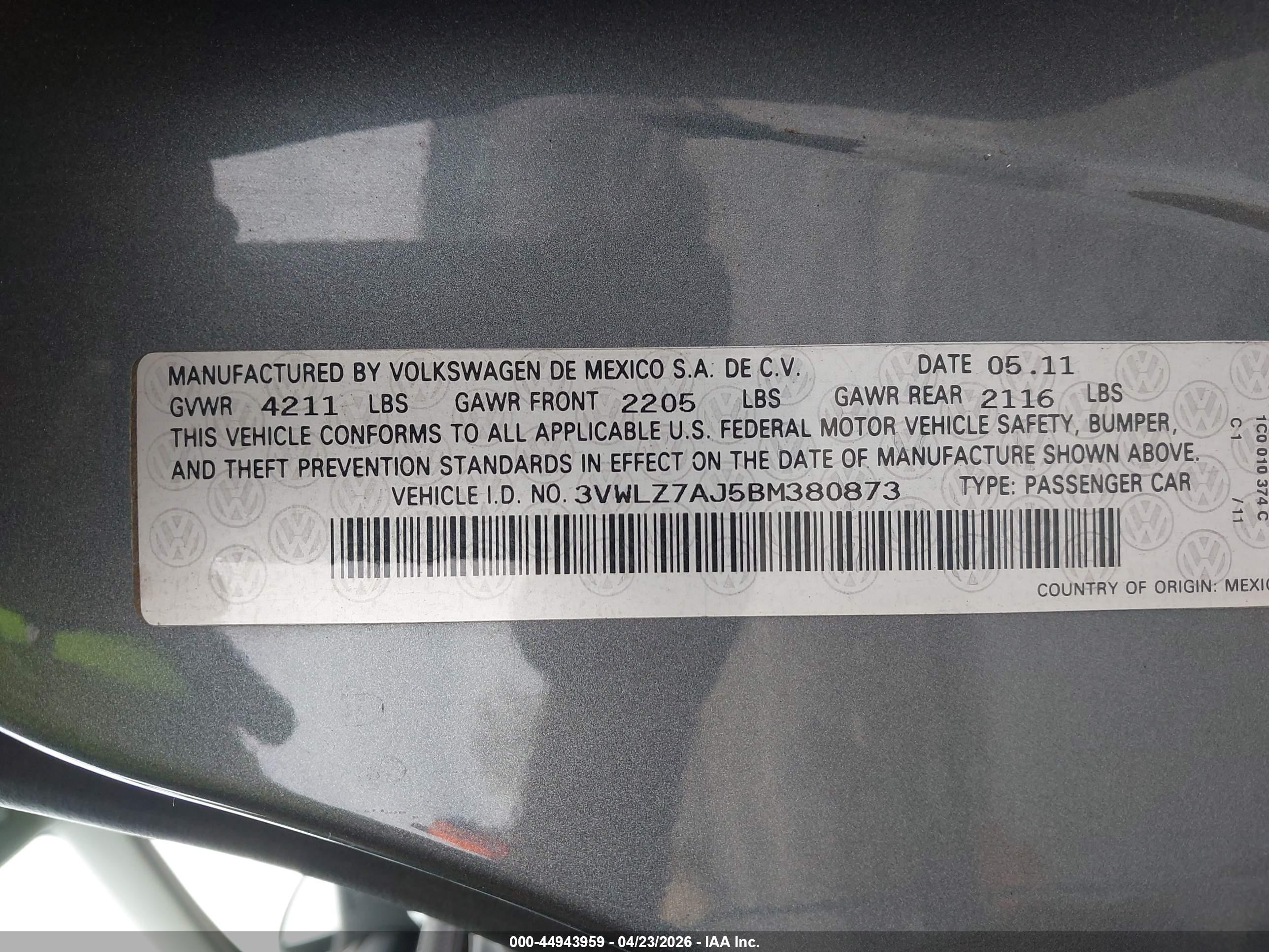VOLKSWAGEN JETTA image 9