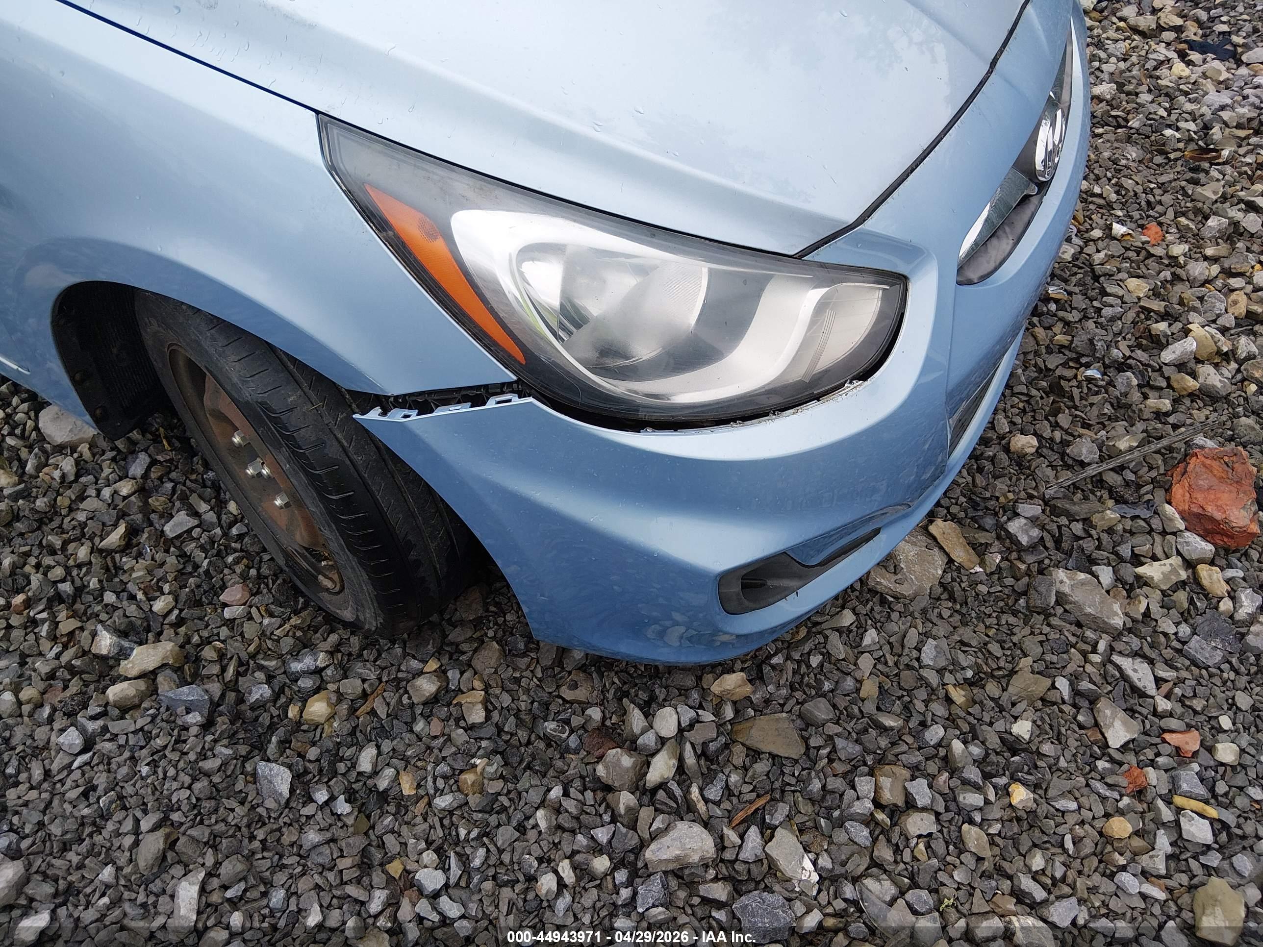 HYUNDAI ACCENT image 6