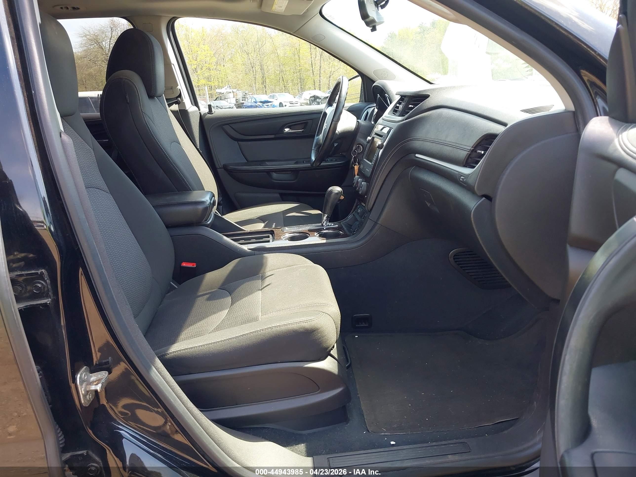 CHEVROLET TRAVERSE image 5