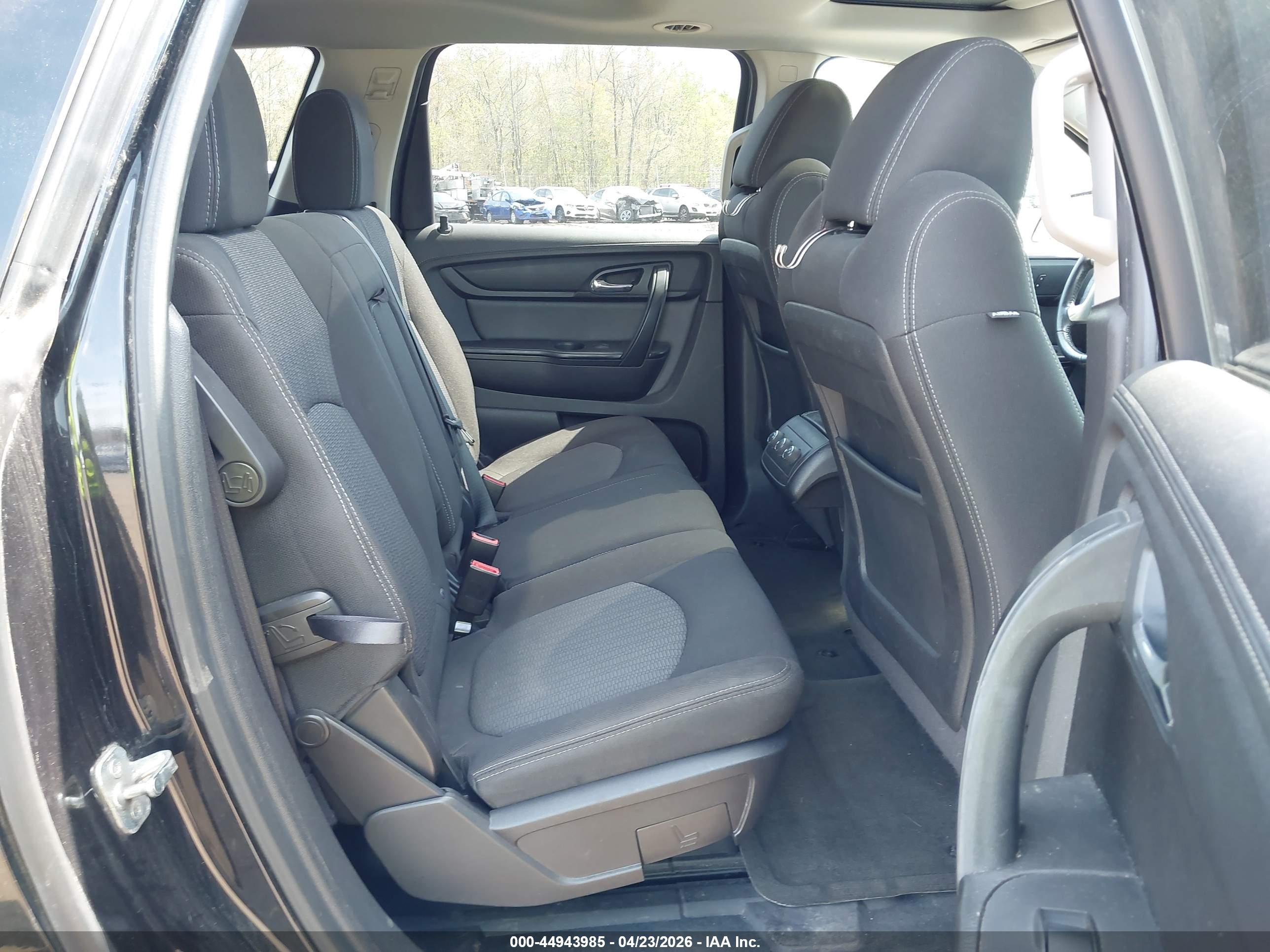 CHEVROLET TRAVERSE image 8
