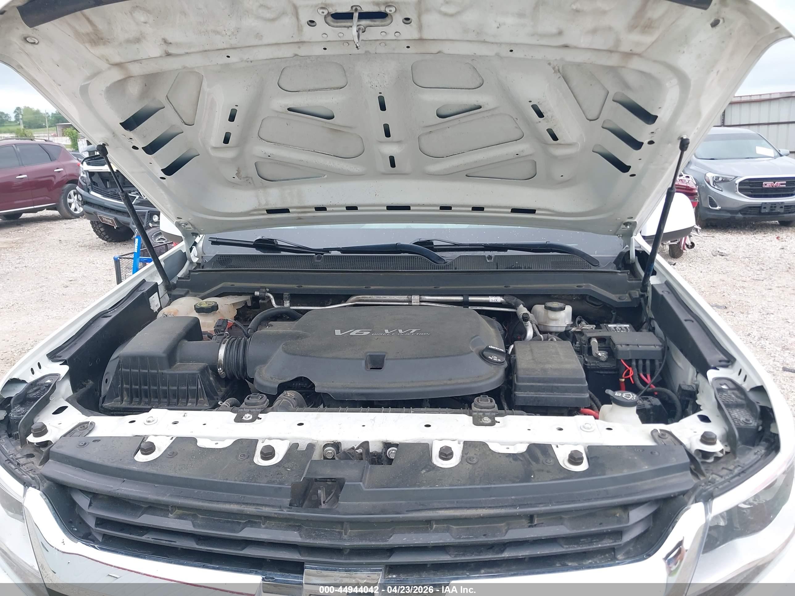 CHEVROLET COLORADO image 10