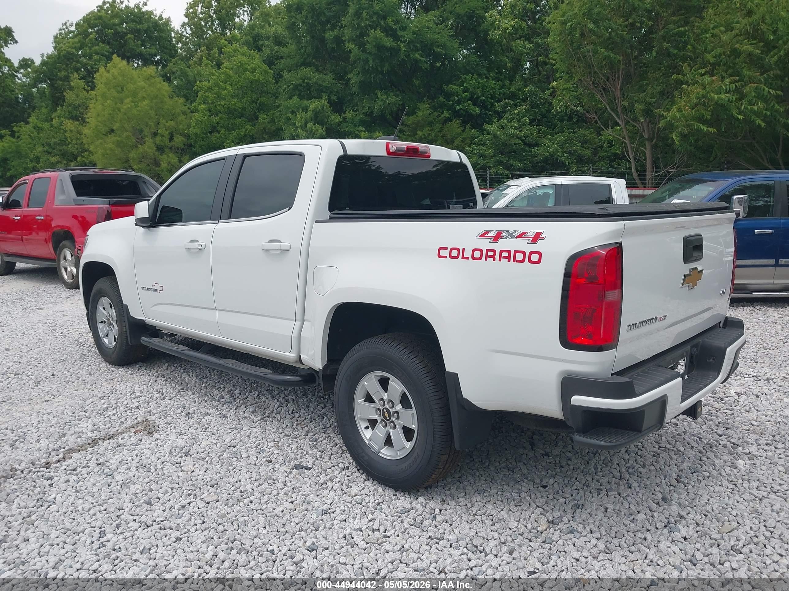 CHEVROLET COLORADO image 3