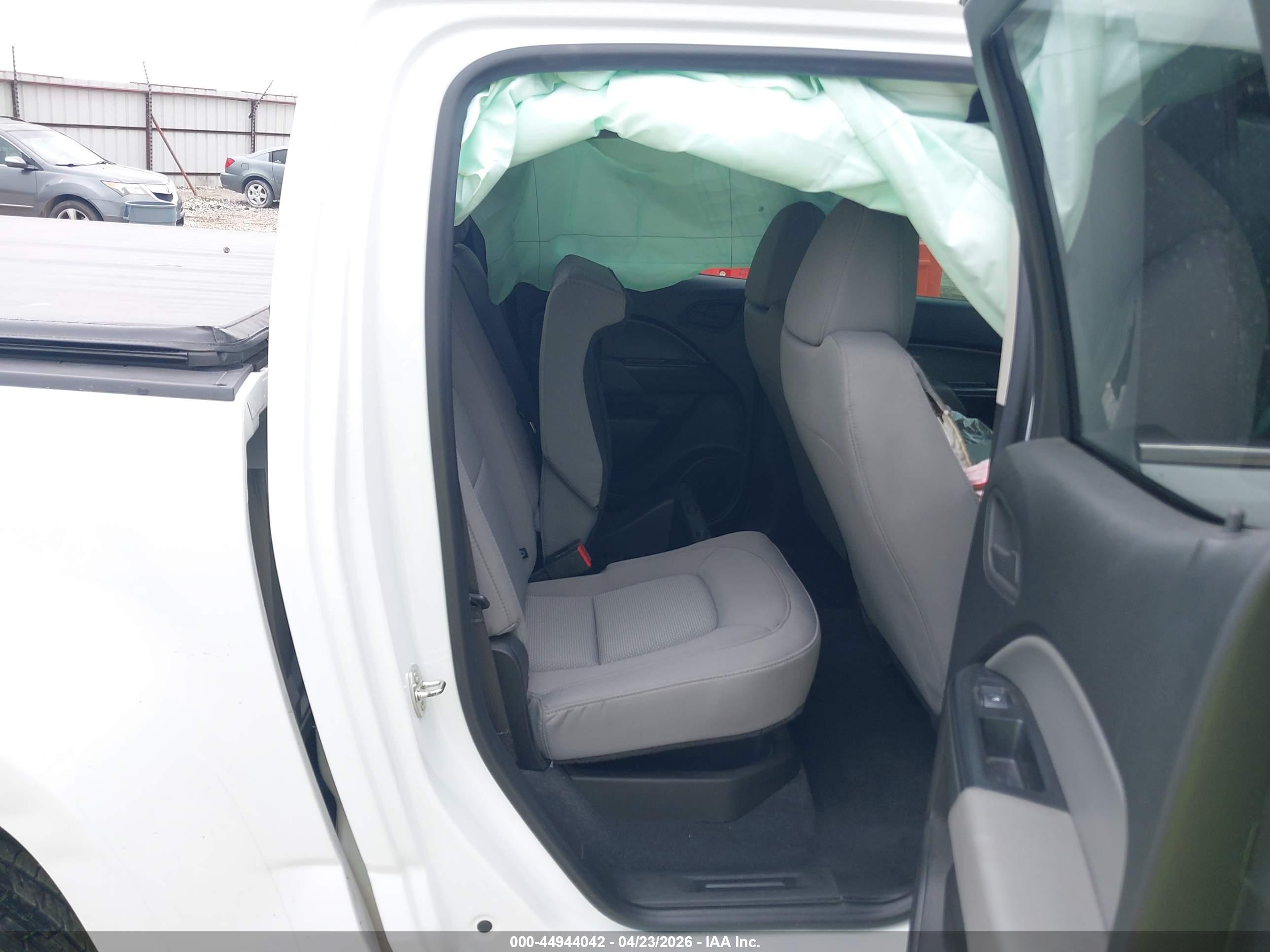 CHEVROLET COLORADO image 8