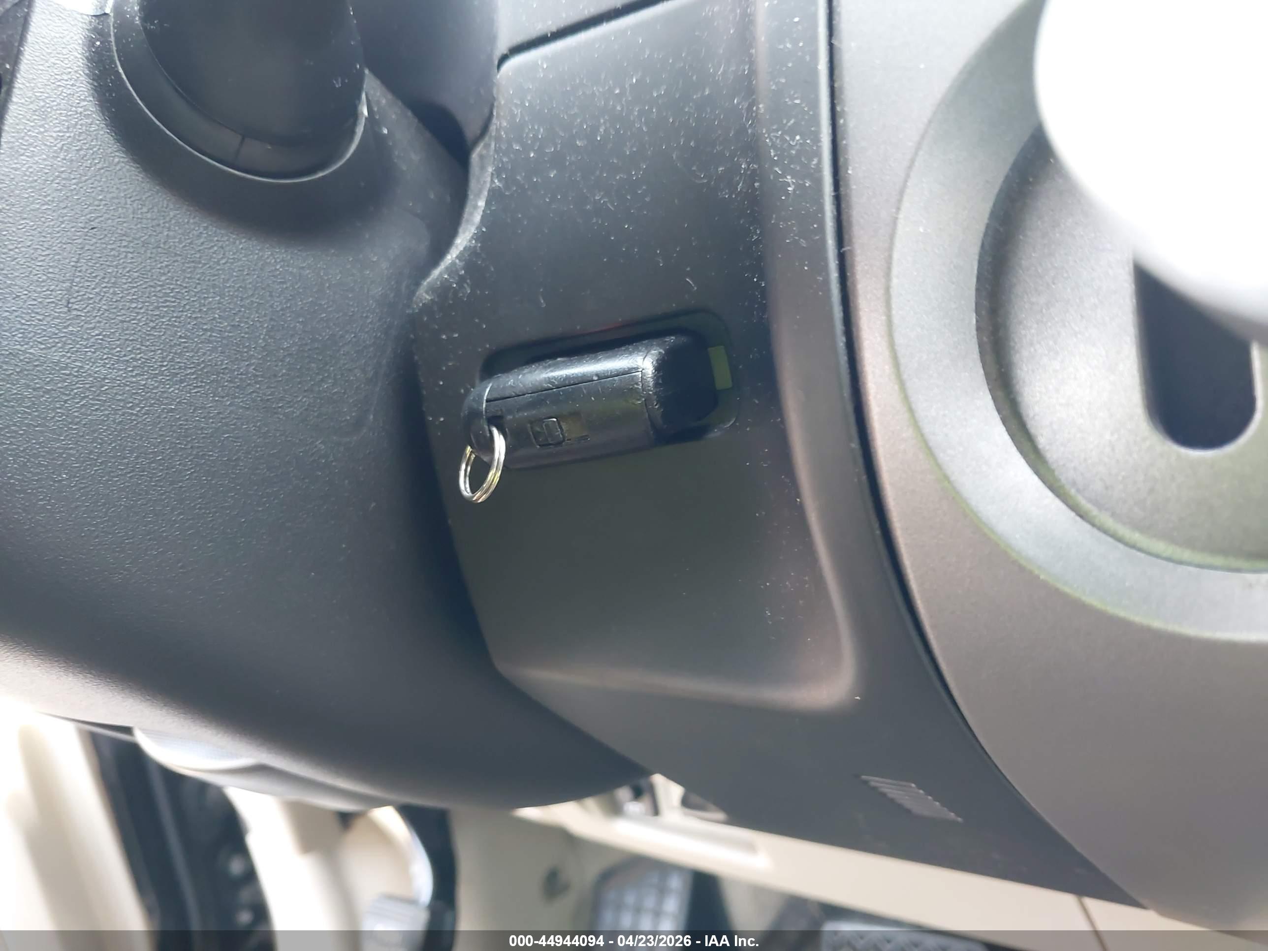 TOYOTA PRIUS image 11