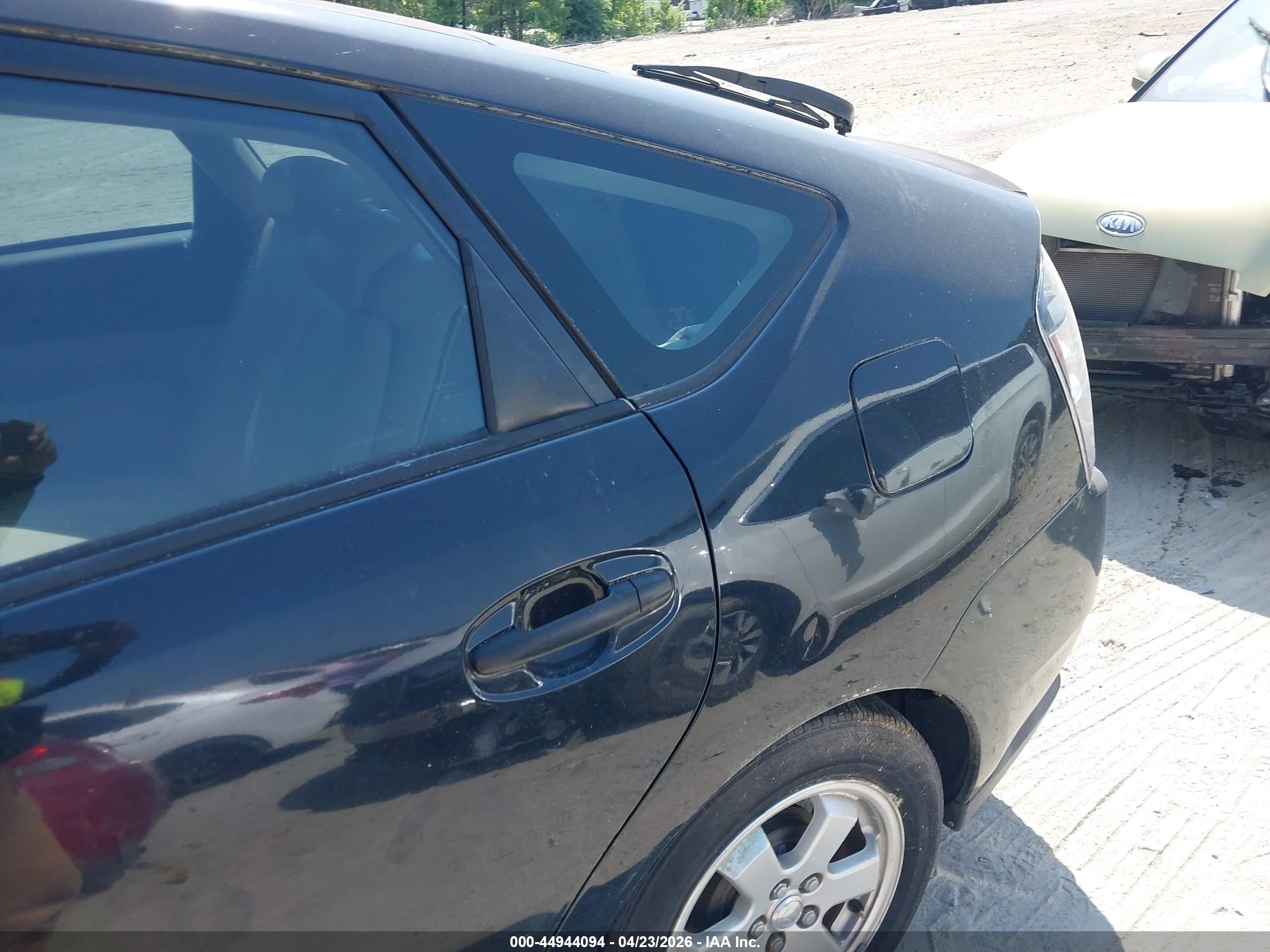 TOYOTA PRIUS image 6