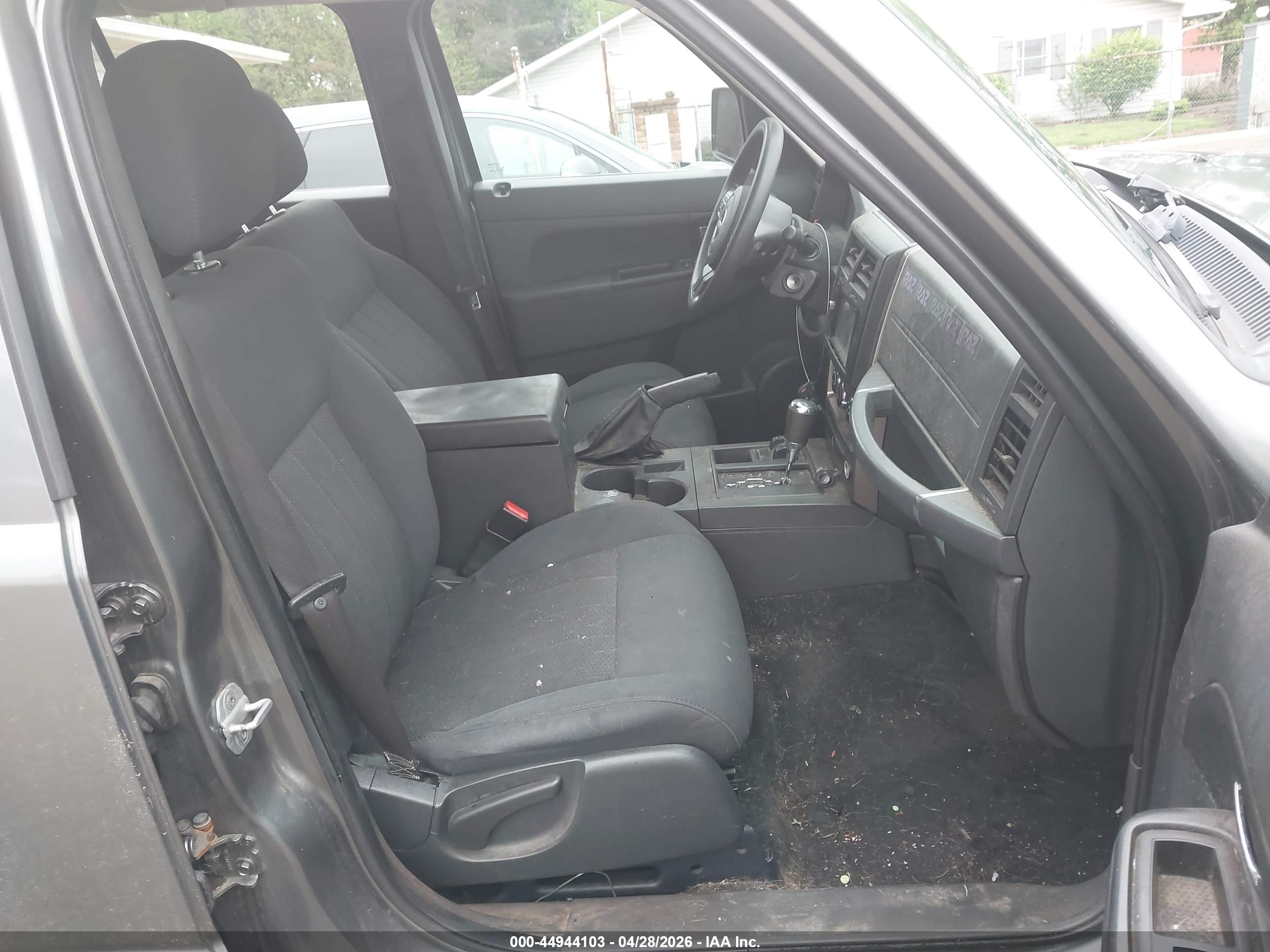 JEEP LIBERTY image 5