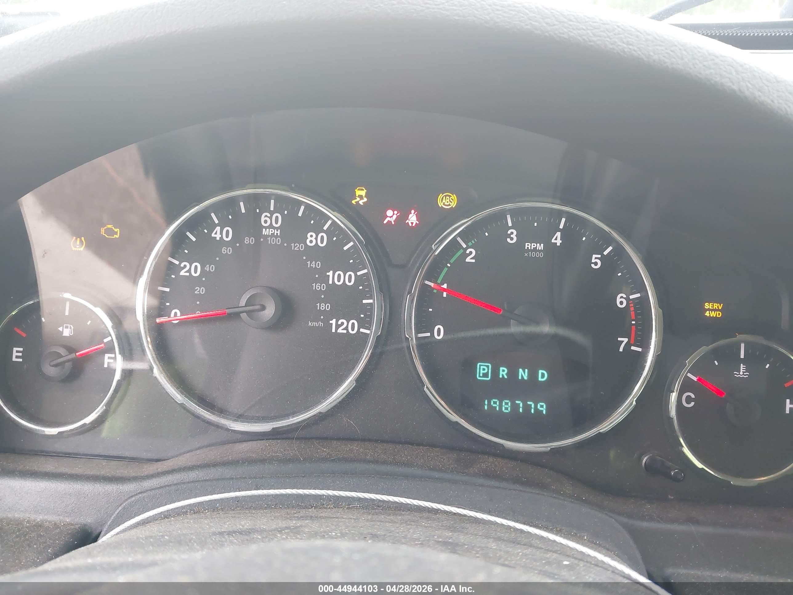 JEEP LIBERTY image 7