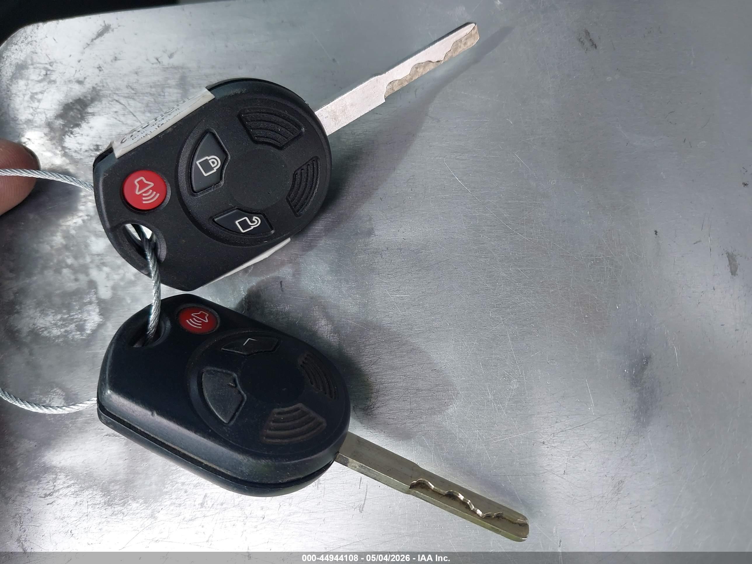 FORD ESCAPE image 11