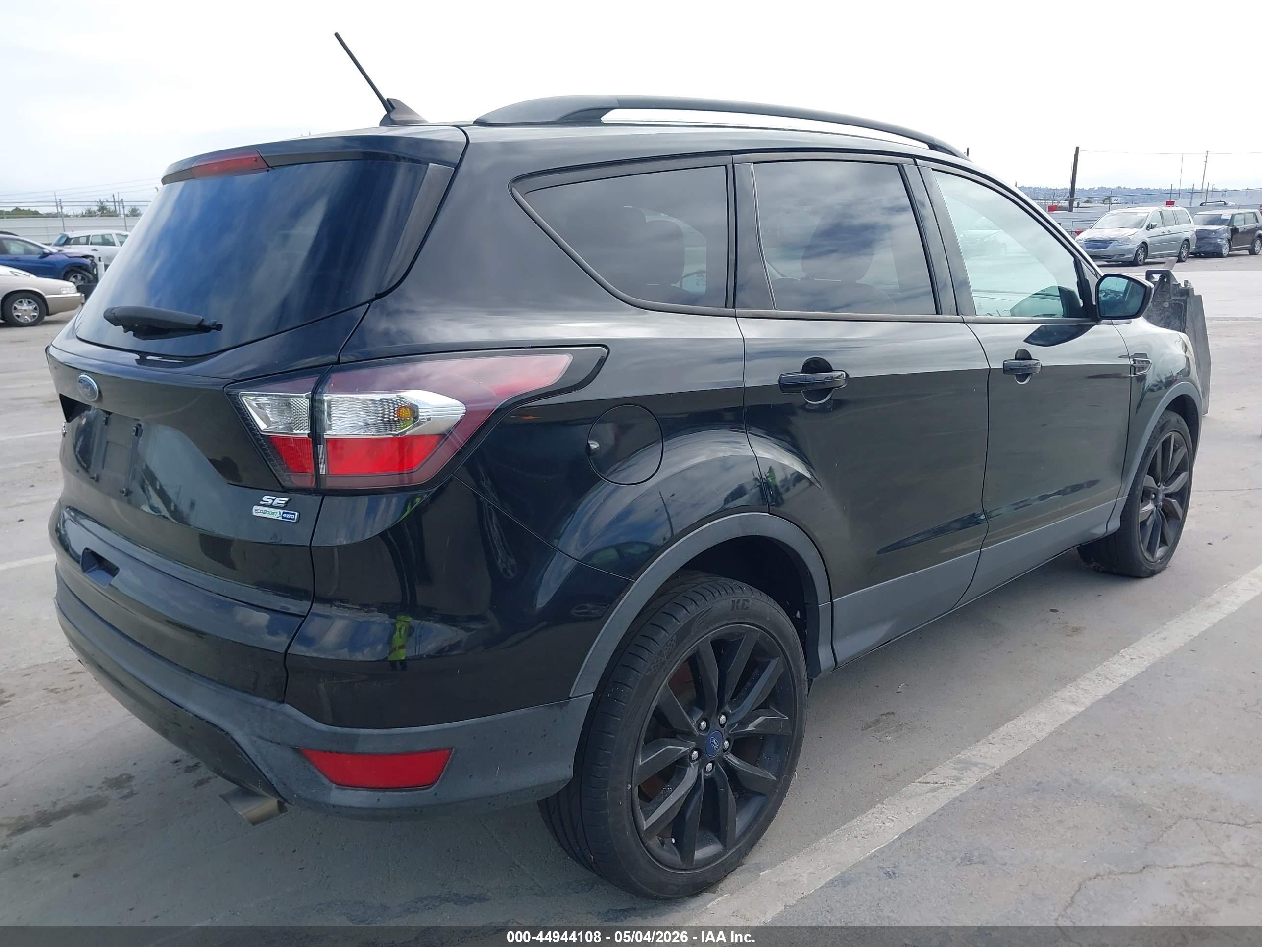 FORD ESCAPE image 4