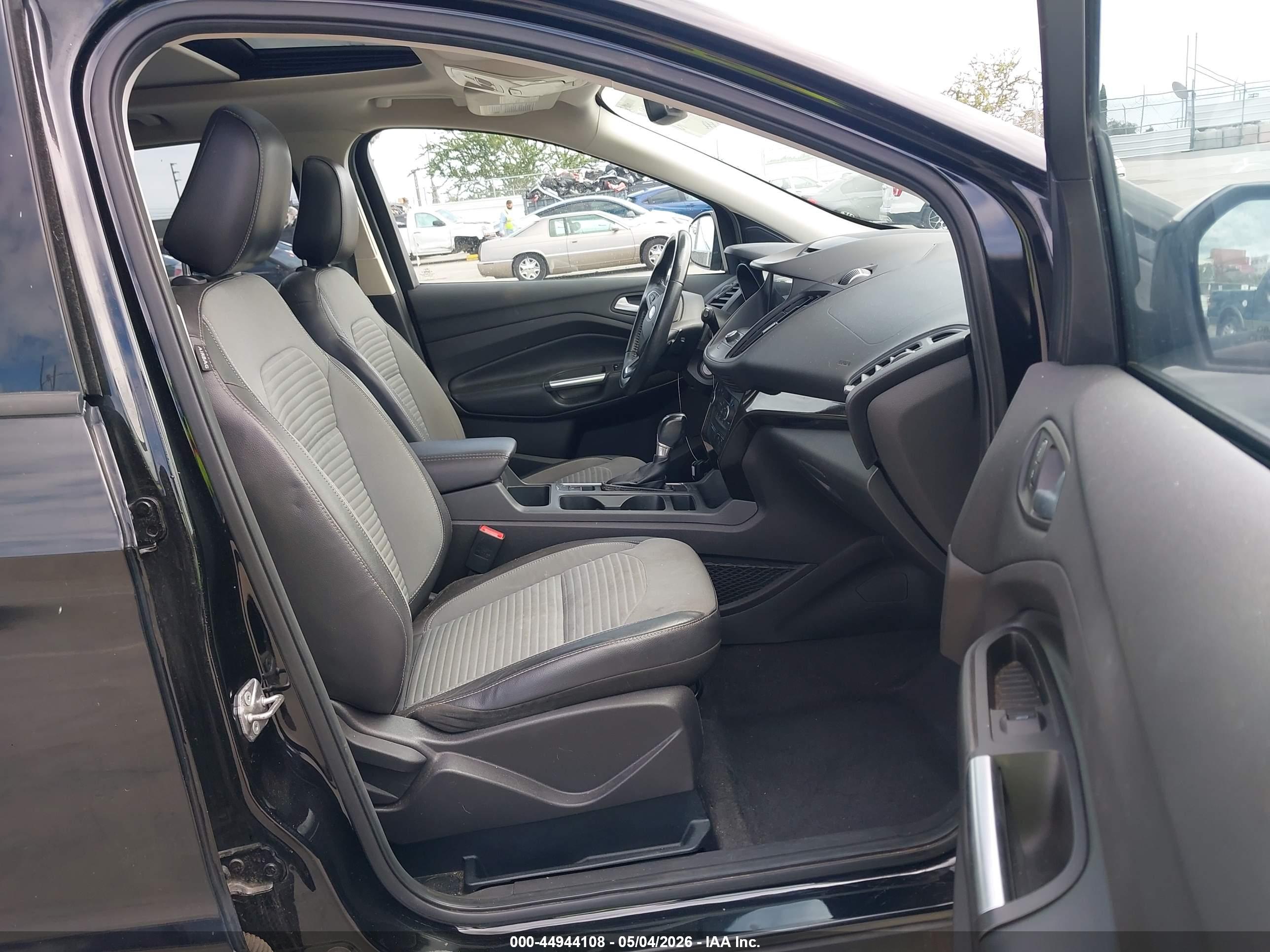 FORD ESCAPE image 5