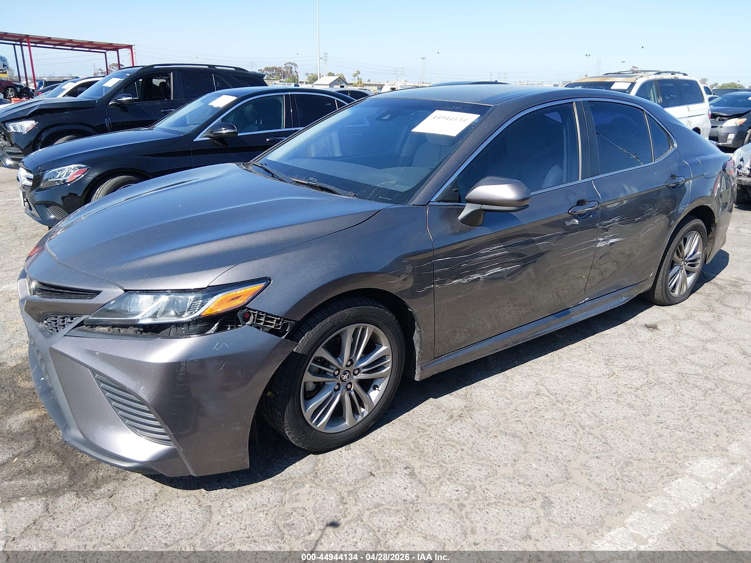 TOYOTA CAMRY image 2