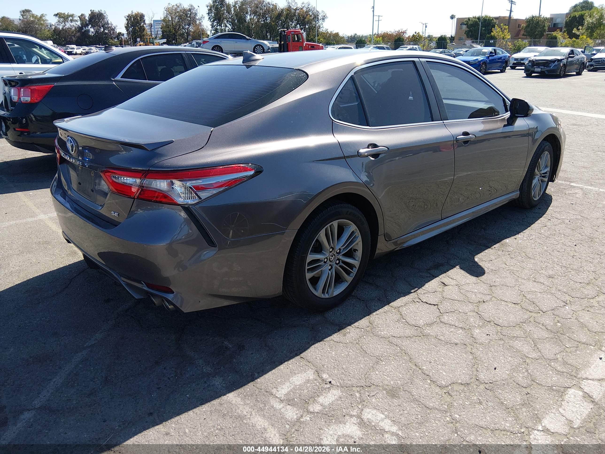 TOYOTA CAMRY image 4