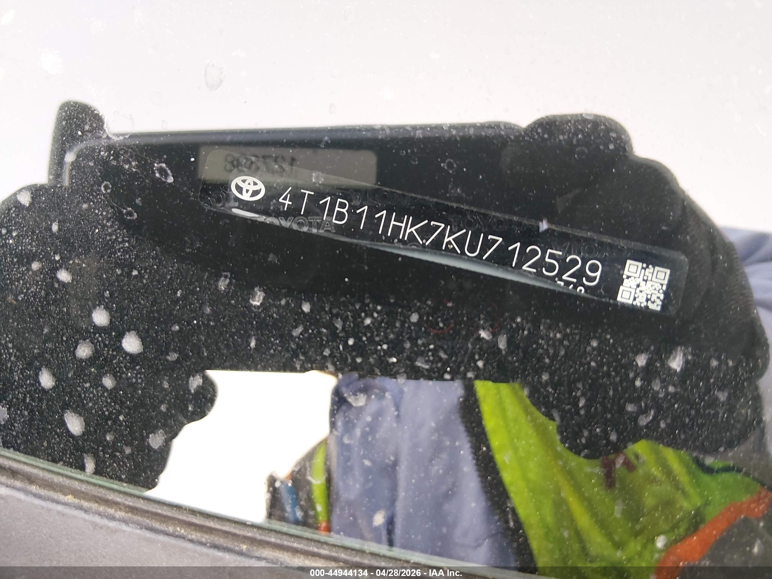 TOYOTA CAMRY image 9