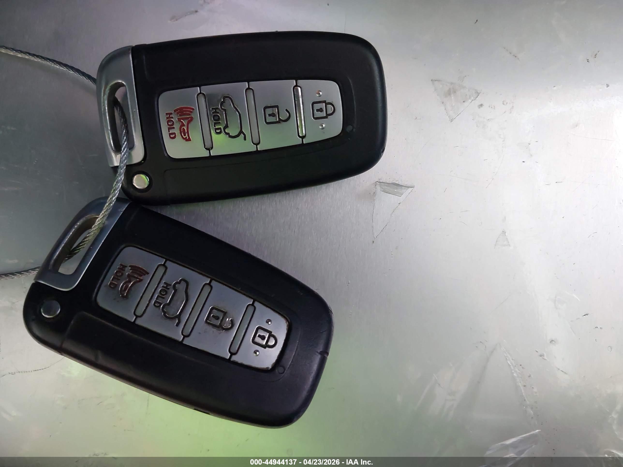 HYUNDAI ELANTRA image 11