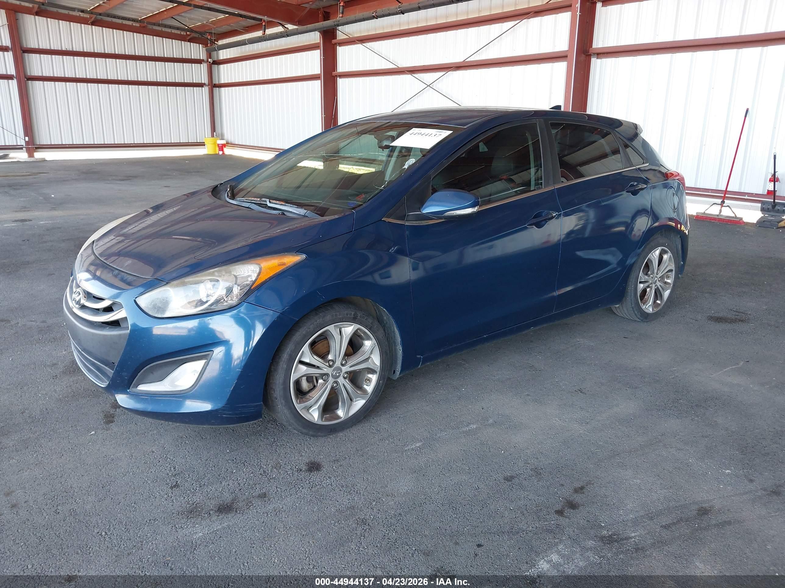 HYUNDAI ELANTRA image 2